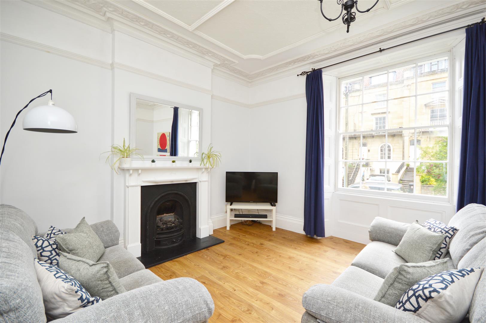 2 bed apartment for sale in Aberdeen Road, Bristol  - Property Image 2