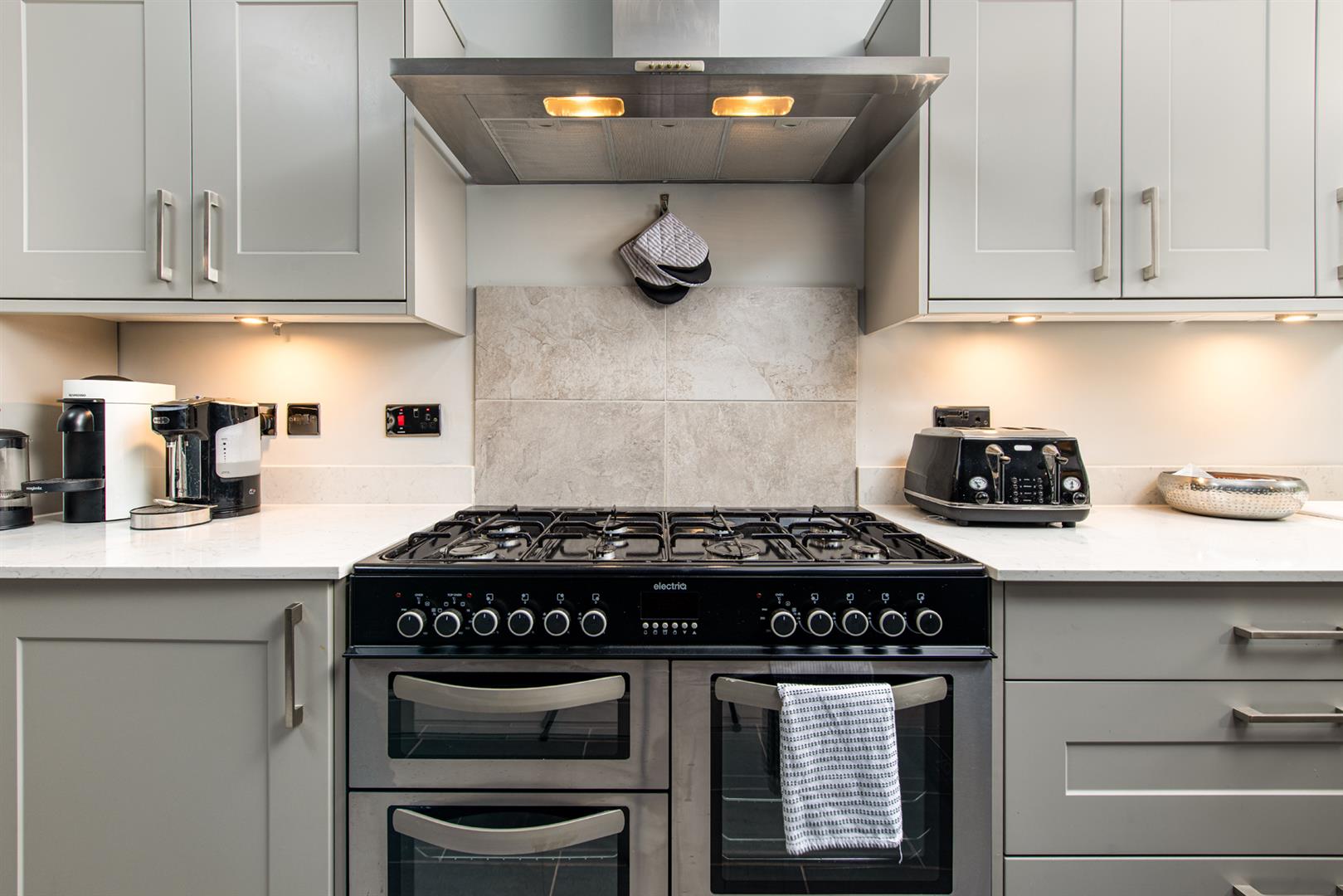 2 bed apartment for sale in Beaufort Road, Clifton 10