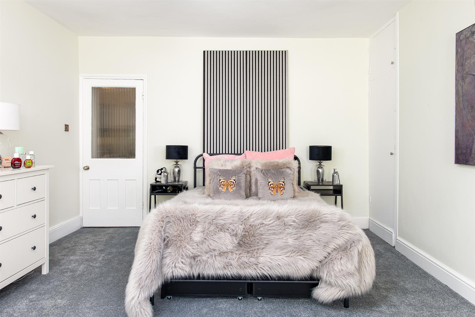 2 bed apartment for sale in Beaufort Road, Clifton  - Property Image 2