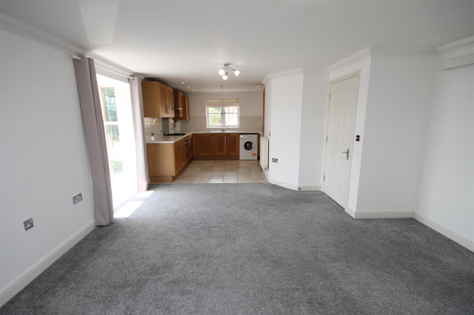 1 bed flat to rent in Strathearn Drive, Bristol 2