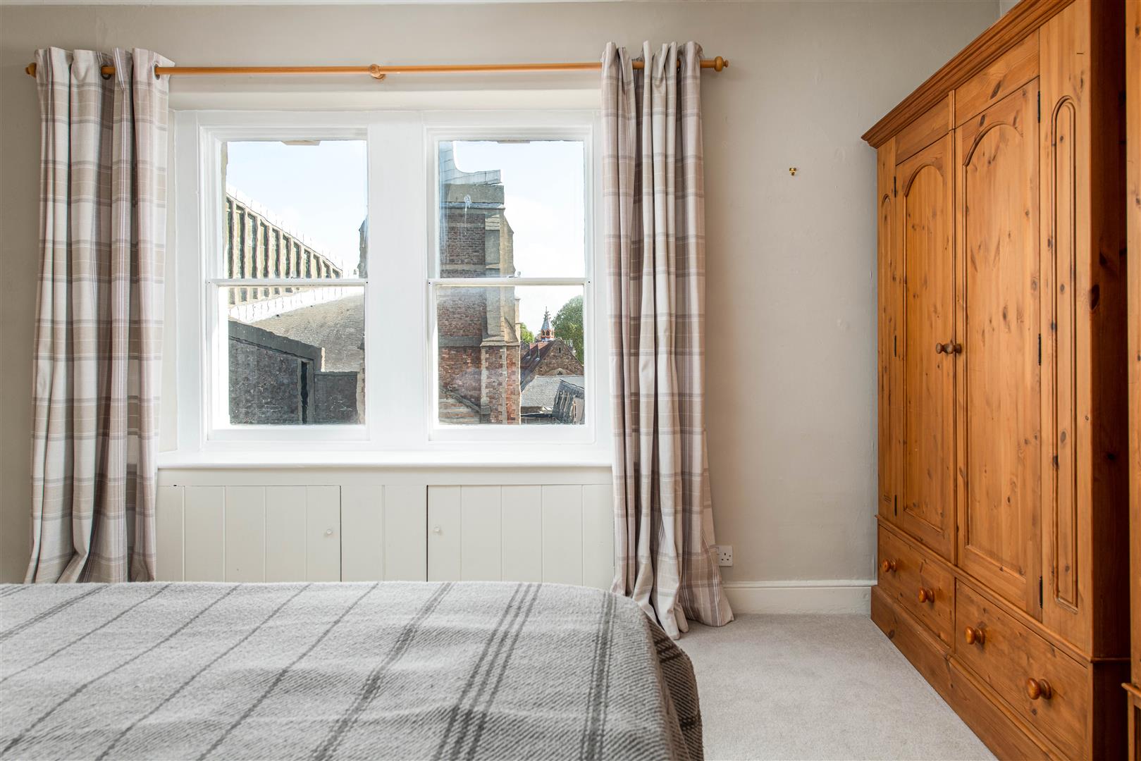 3 bed apartment to rent in Pembroke Road, Bristol 12