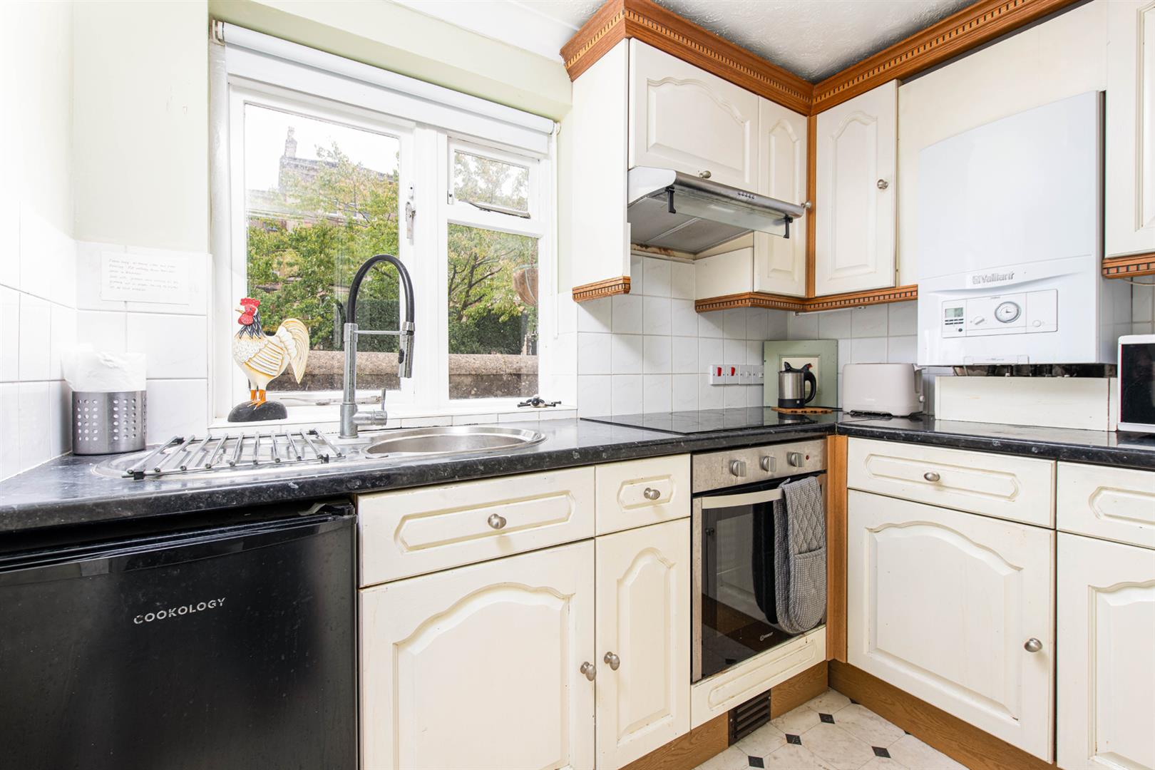 1 bed apartment for sale in College Road, Clifton 10