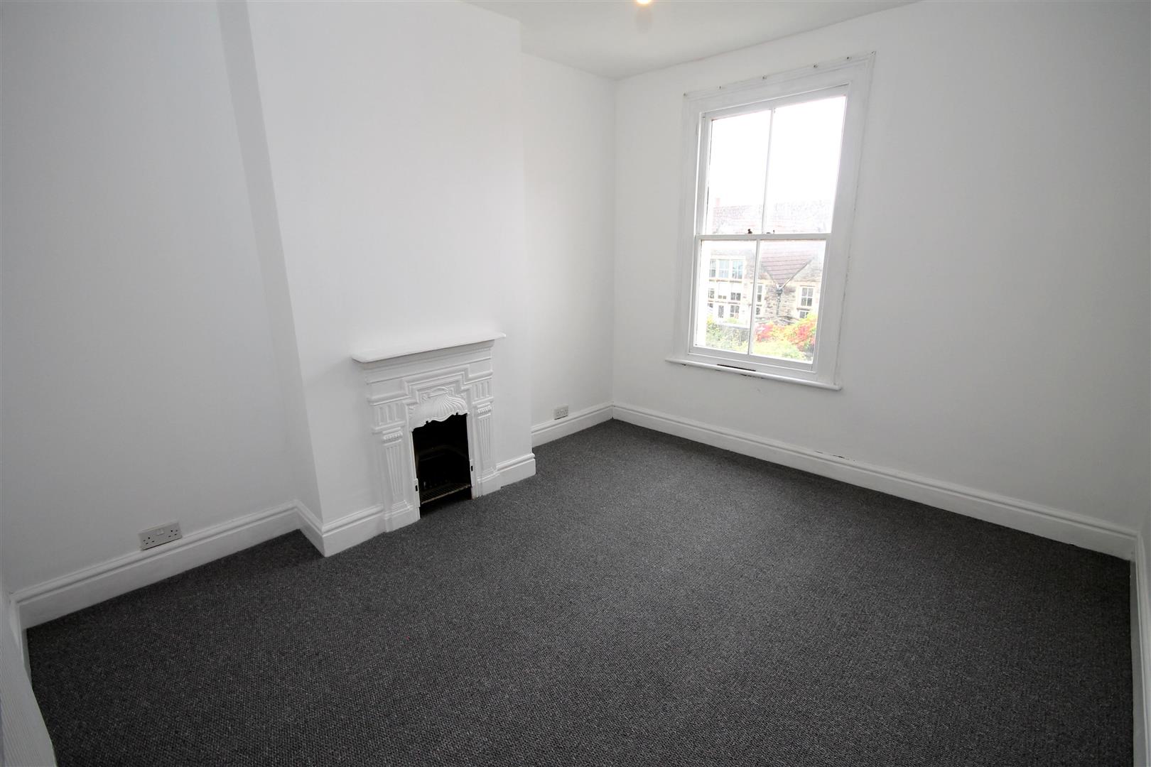 4 bed terraced house to rent in Monk Road, Bristol 7