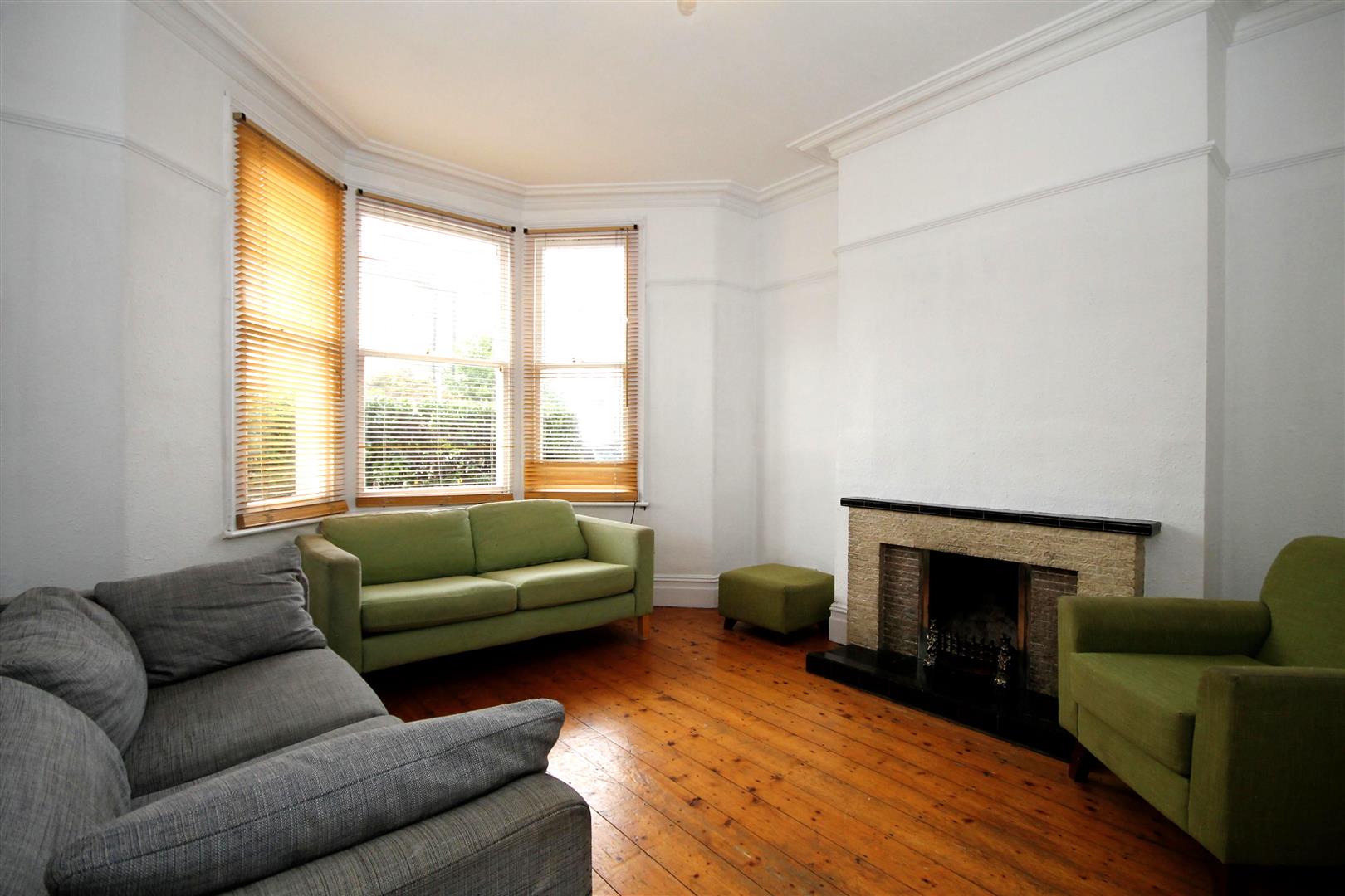 4 bed terraced house to rent in Monk Road, Bristol  - Property Image 2