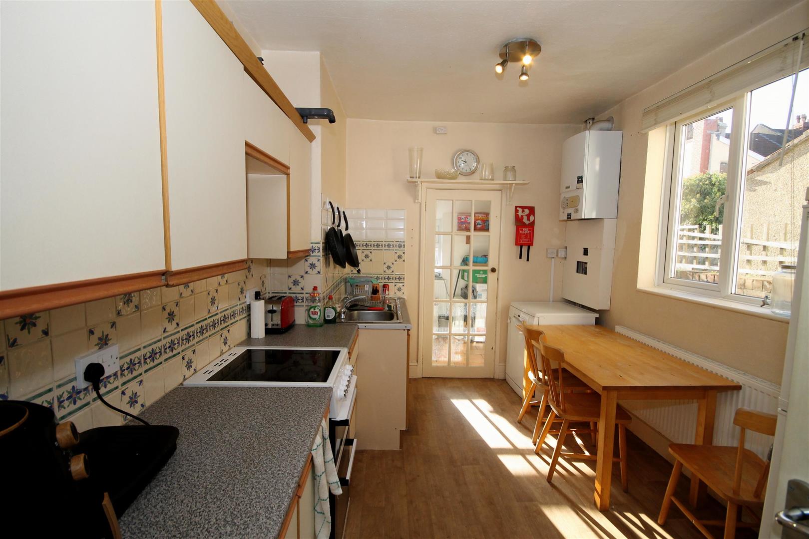 4 bed house to rent in Doone Road, Bristol 2