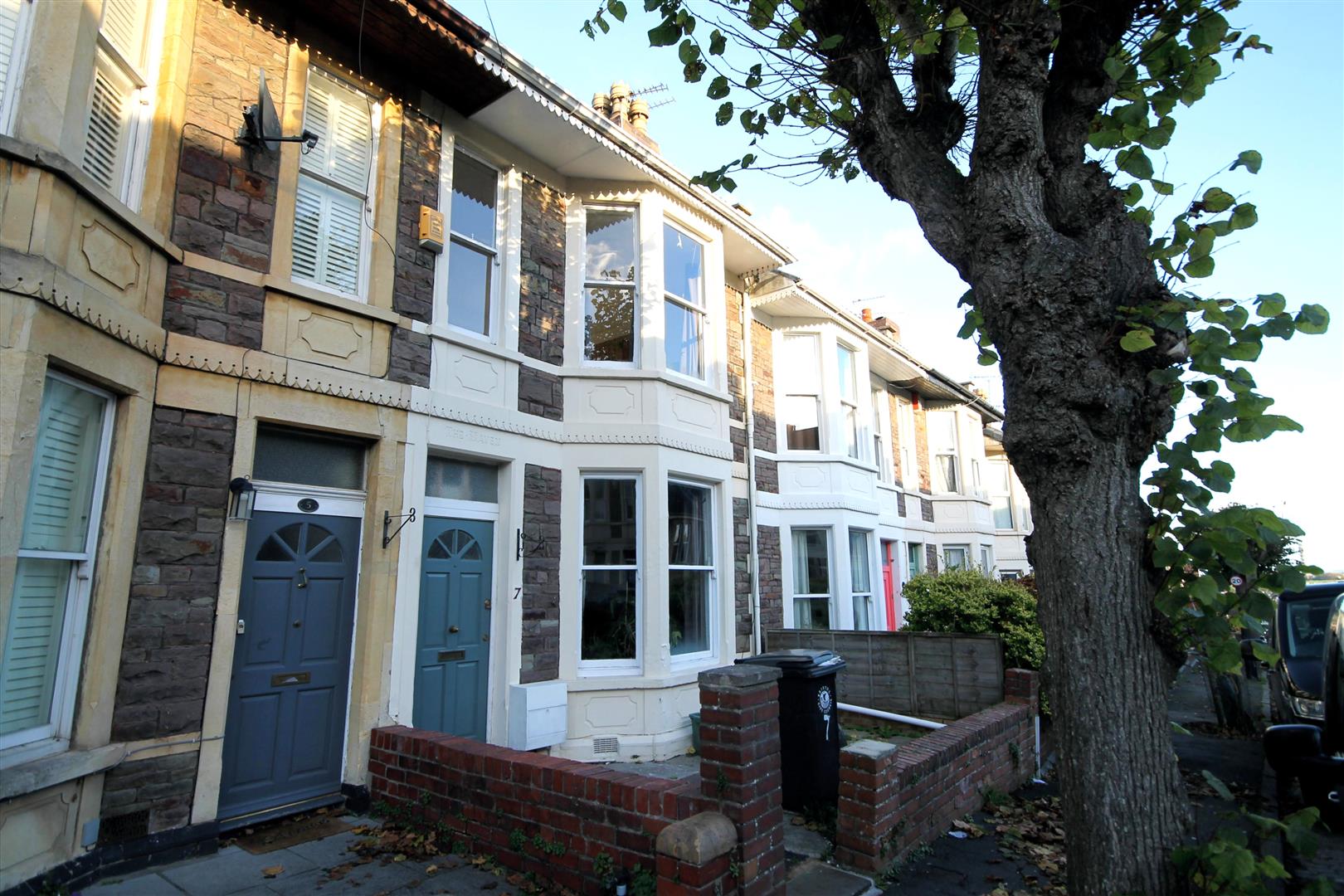 6 bed terraced house to rent in Court Road, Bristol  - Property Image 1