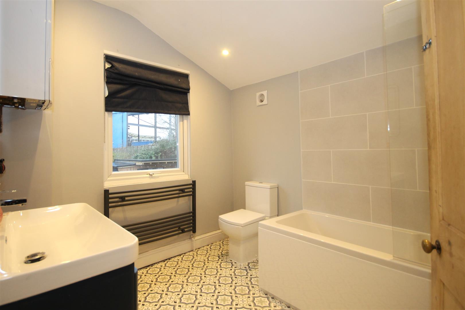 2 bed terraced house to rent in Ellicott Road, Bristol 1