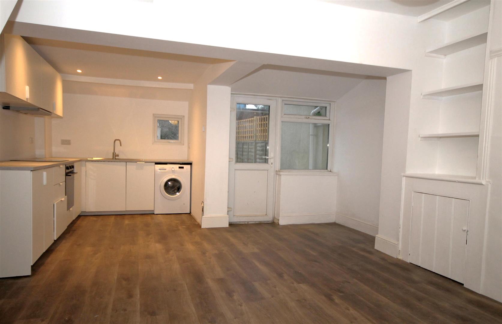 2 bed terraced house to rent in Ellicott Road, Bristol 6