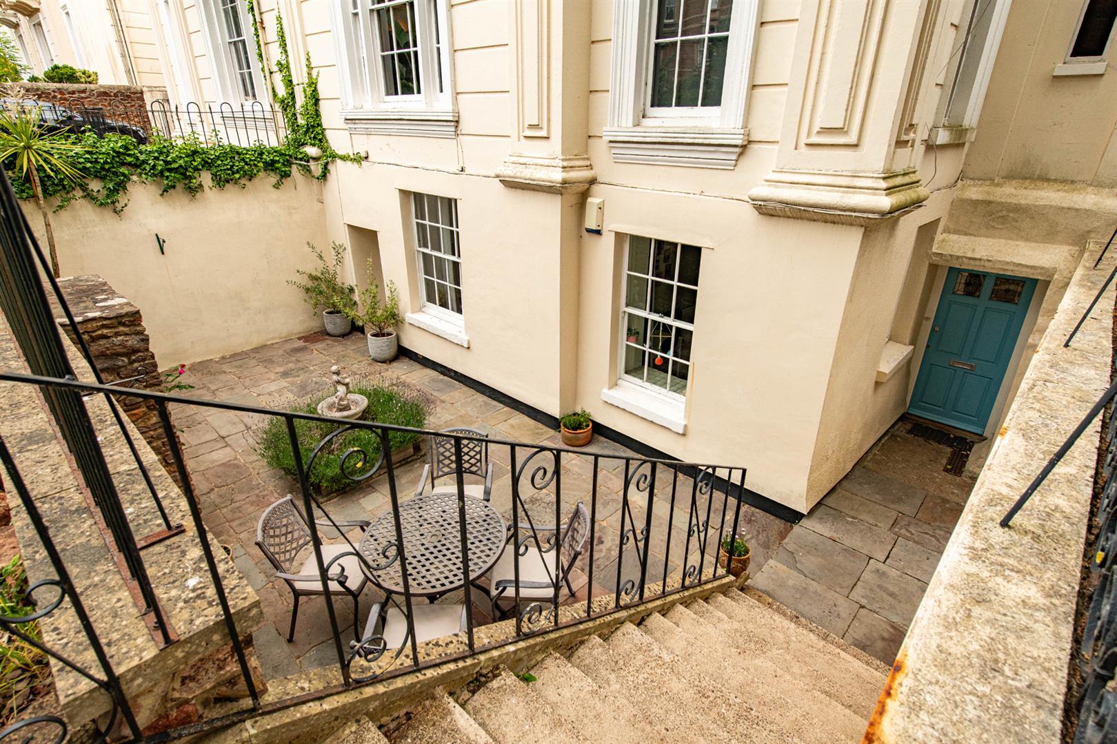 3 bed apartment for sale in Oakfield Road, Bristol 12