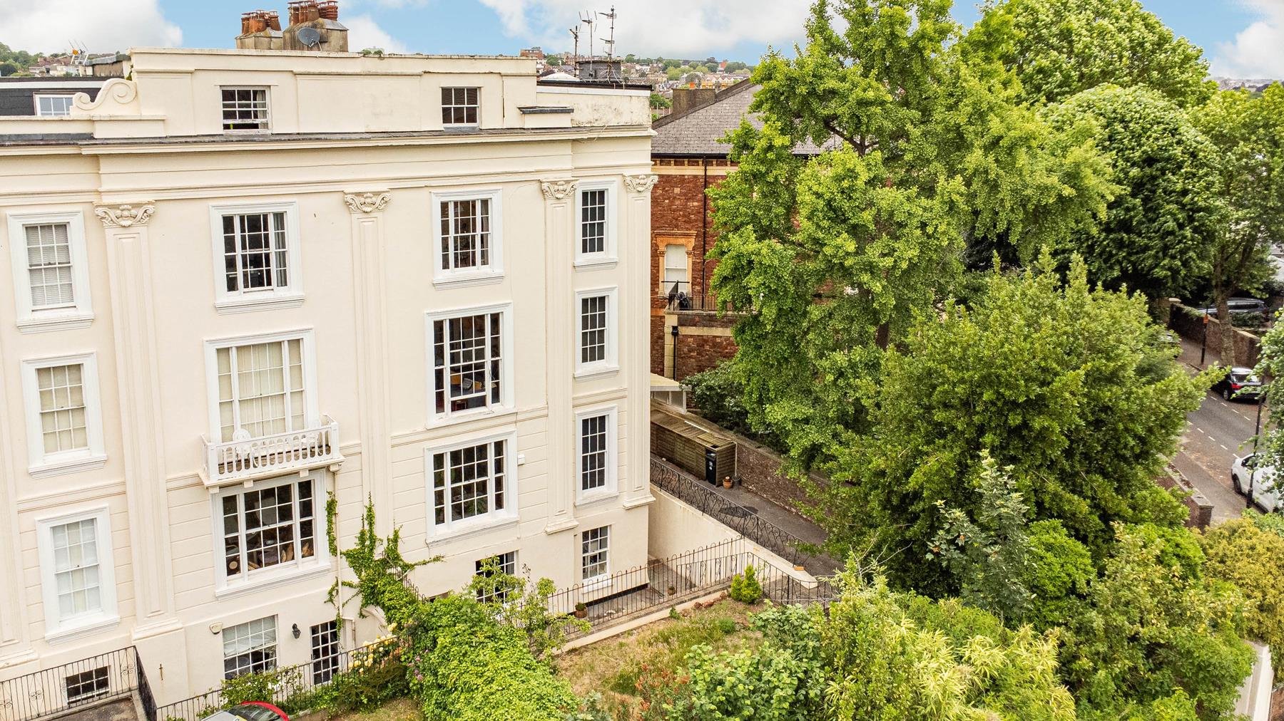 3 bed apartment for sale in Oakfield Road, Bristol 10