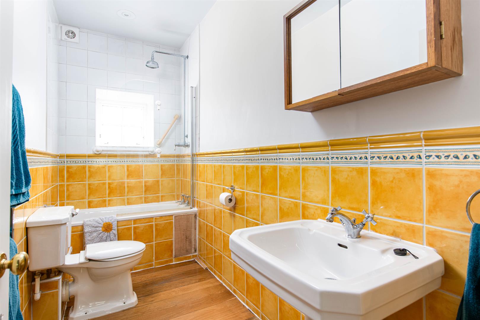 3 bed apartment for sale in Oakfield Road, Bristol 6