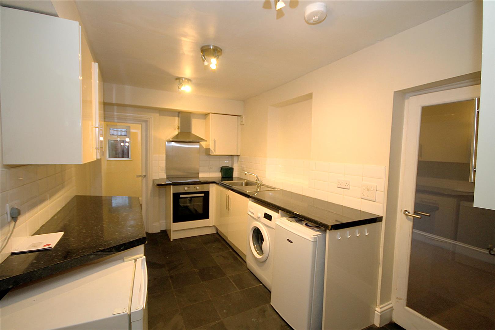 2 bed apartment to rent in South Road, Bristol, BS15