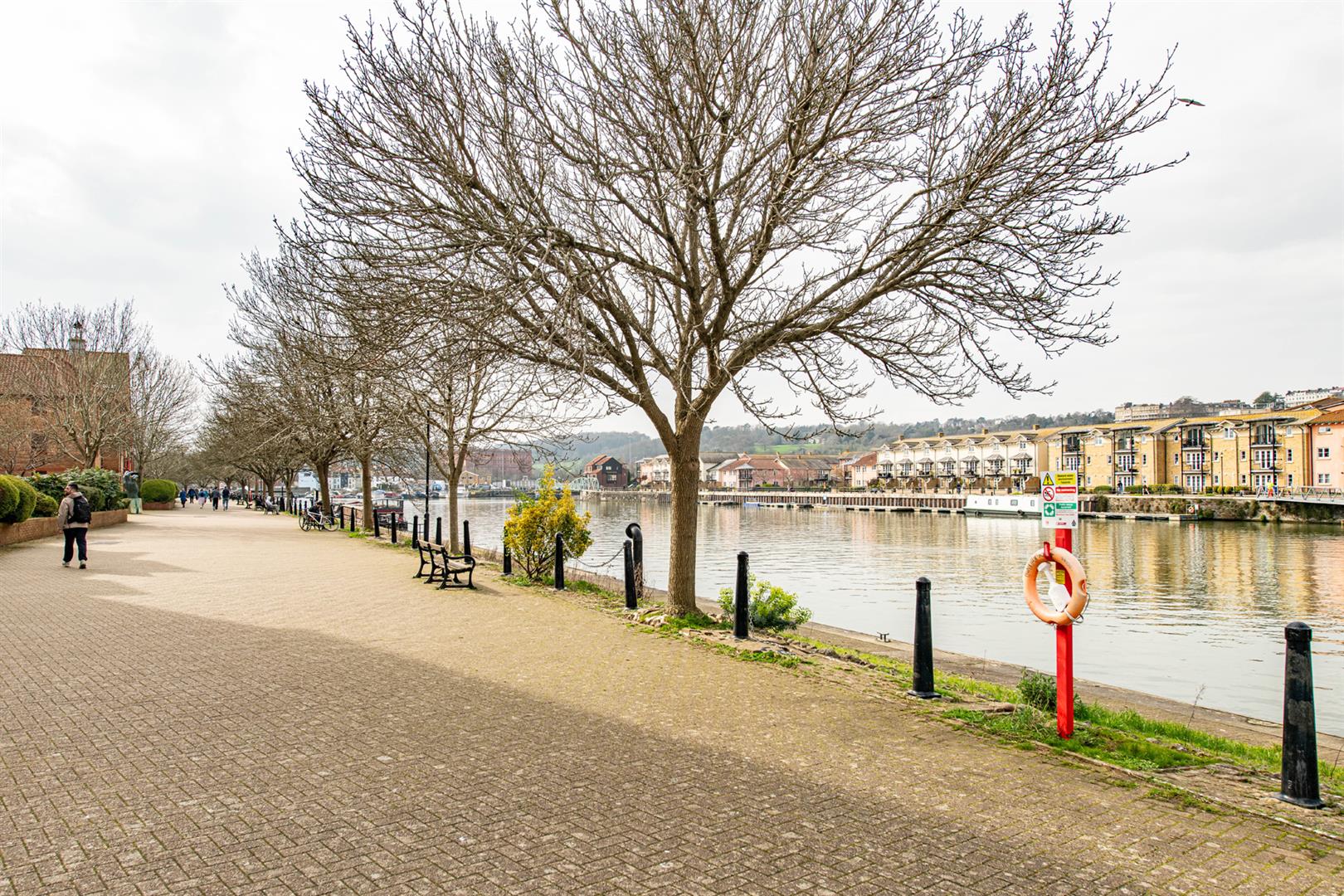 2 bed maisonette for sale in Cumberland Close, Bristol 9