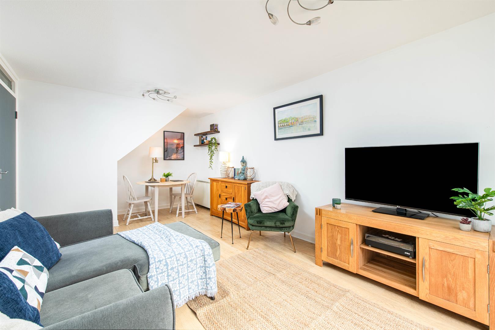 2 bed maisonette for sale in Cumberland Close, Bristol  - Property Image 3