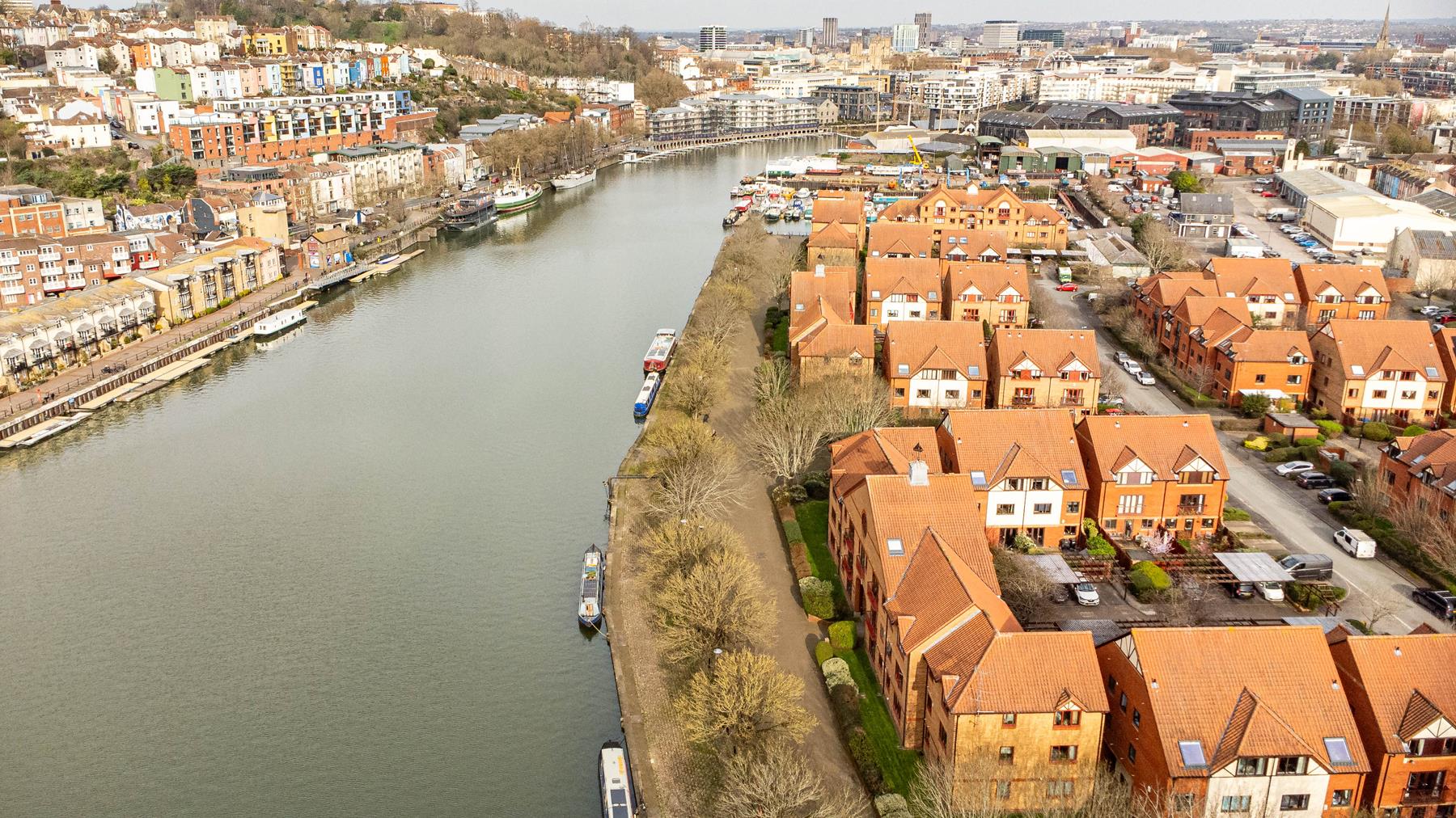 2 bed maisonette for sale in Cumberland Close, Bristol - Property Image 1