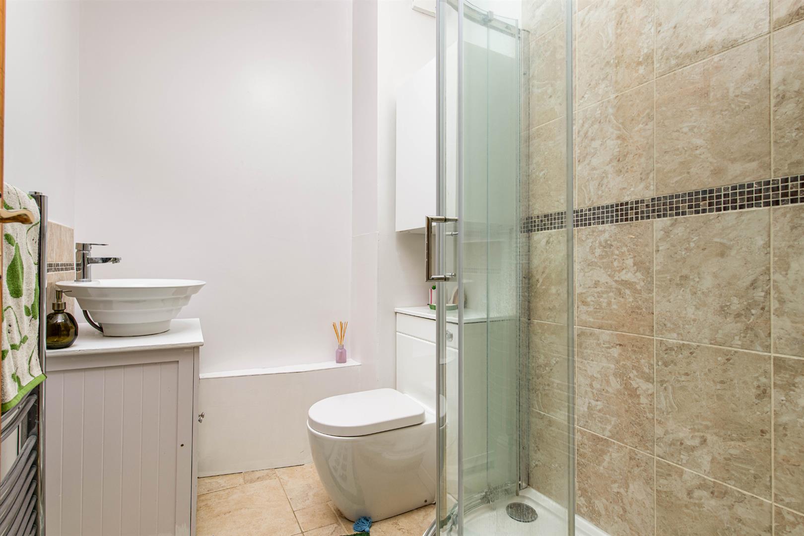 2 bed apartment for sale in Redland Park, Bristol 6