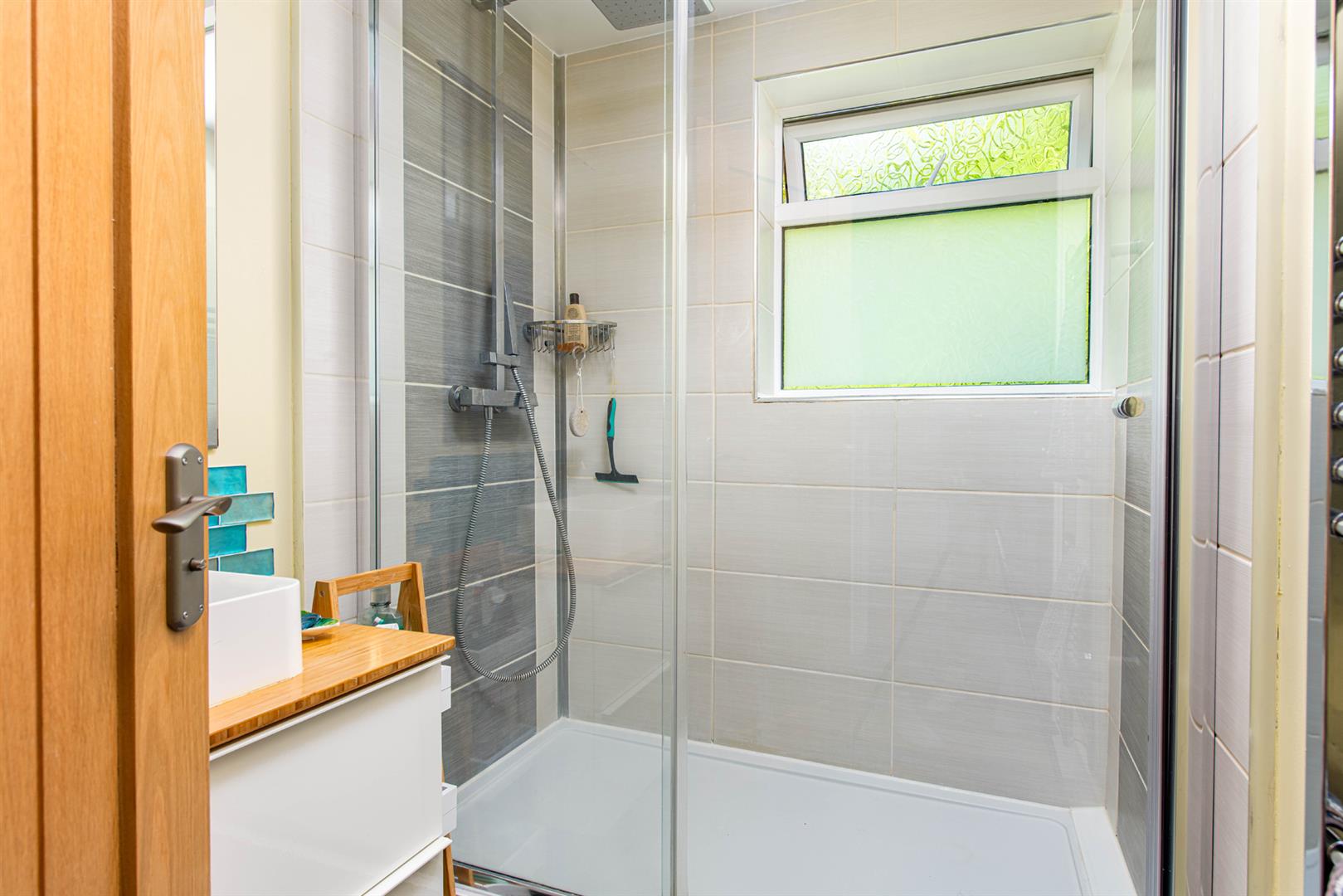 3 bed apartment to rent in Knoll Hill, Bristol 6