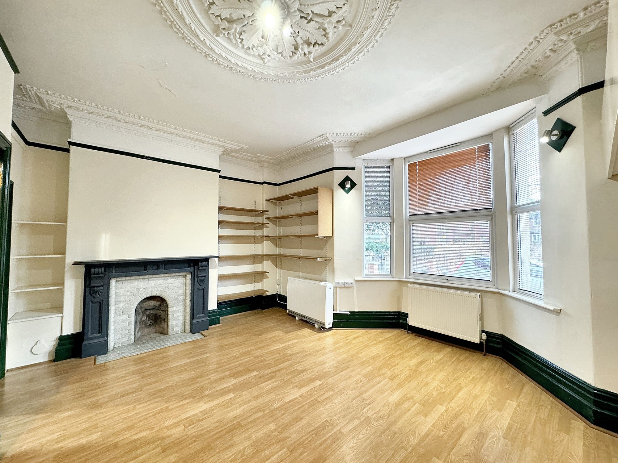 1 bed studio flat to rent in Clifton Terrace, Taunton, TA2  - Property Image 2