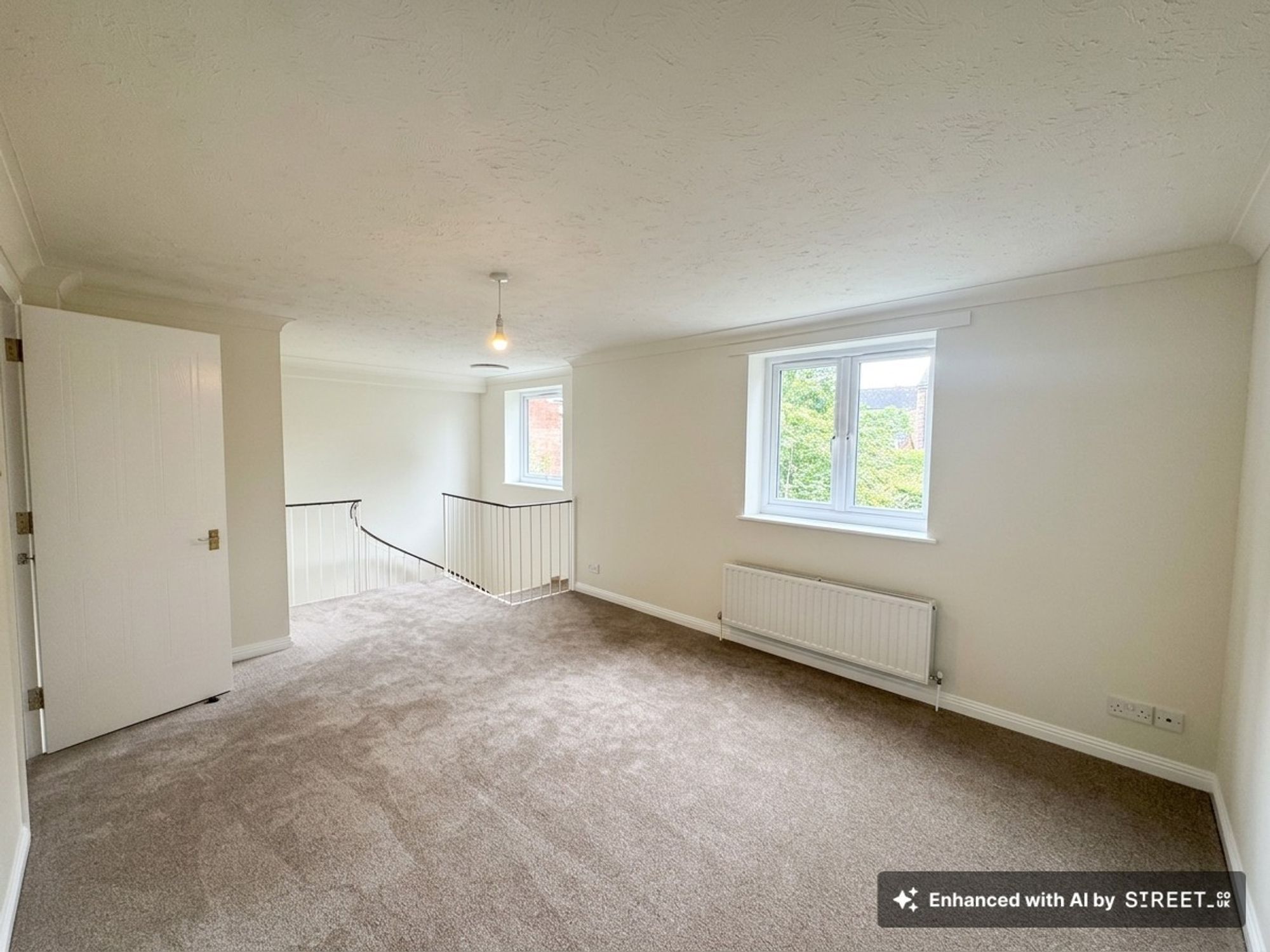 2 bed flat to rent in Trinity Road, Taunton, TA1 3