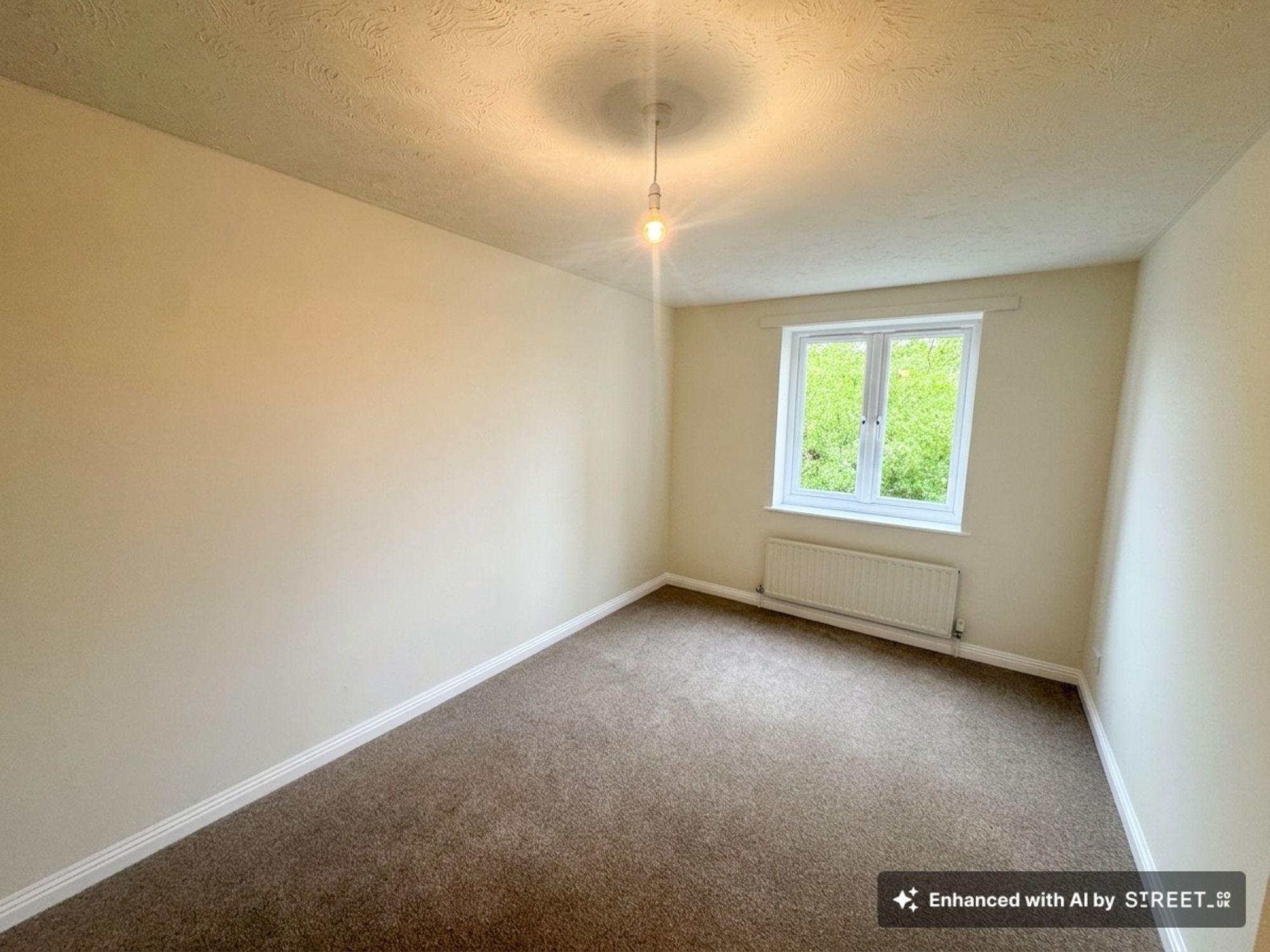 2 bed flat to rent in Trinity Road, Taunton, TA1 5