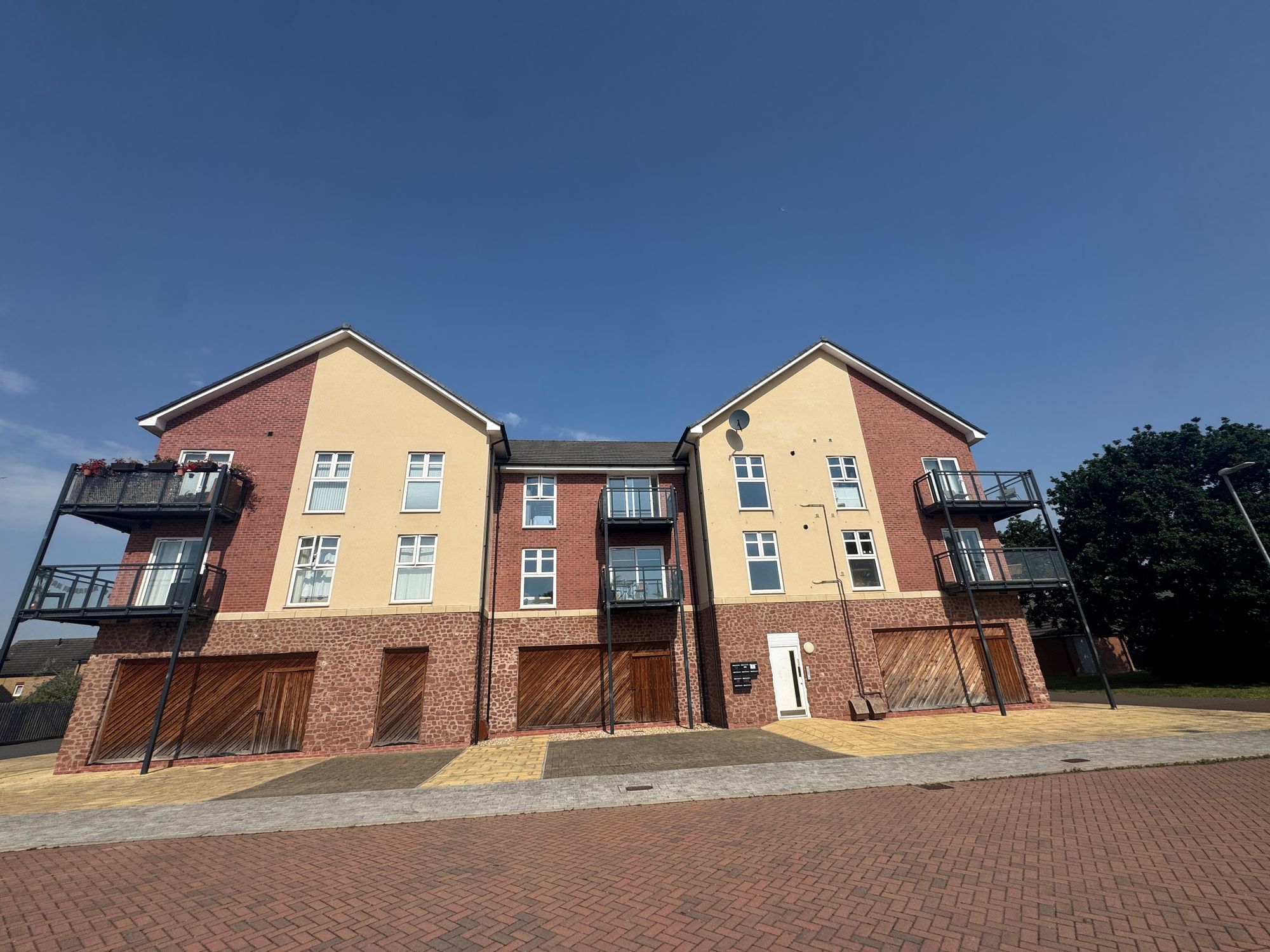 1 bed flat to rent in Furs Close, Monkton Heathfield, TA2 - Property Image 1