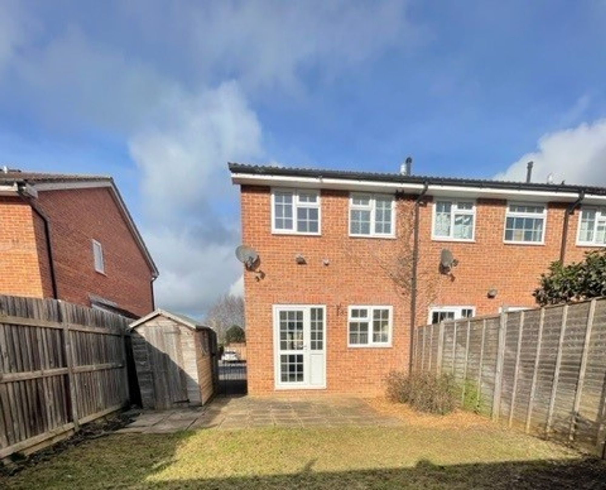 2 bed house to rent in Ryburn Close, Taunton, TA1 2
