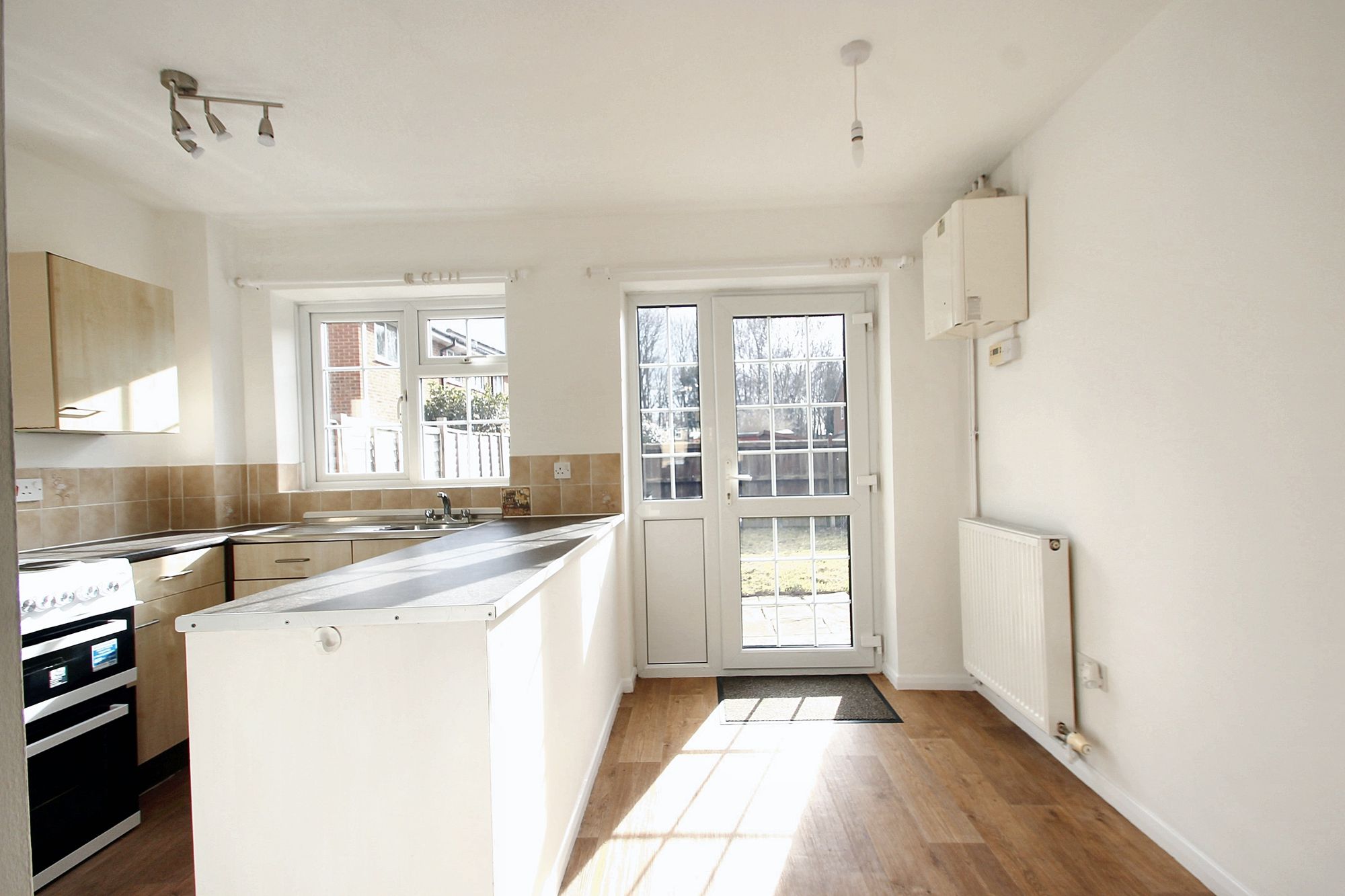 2 bed house to rent in Ryburn Close, Taunton, TA1 4