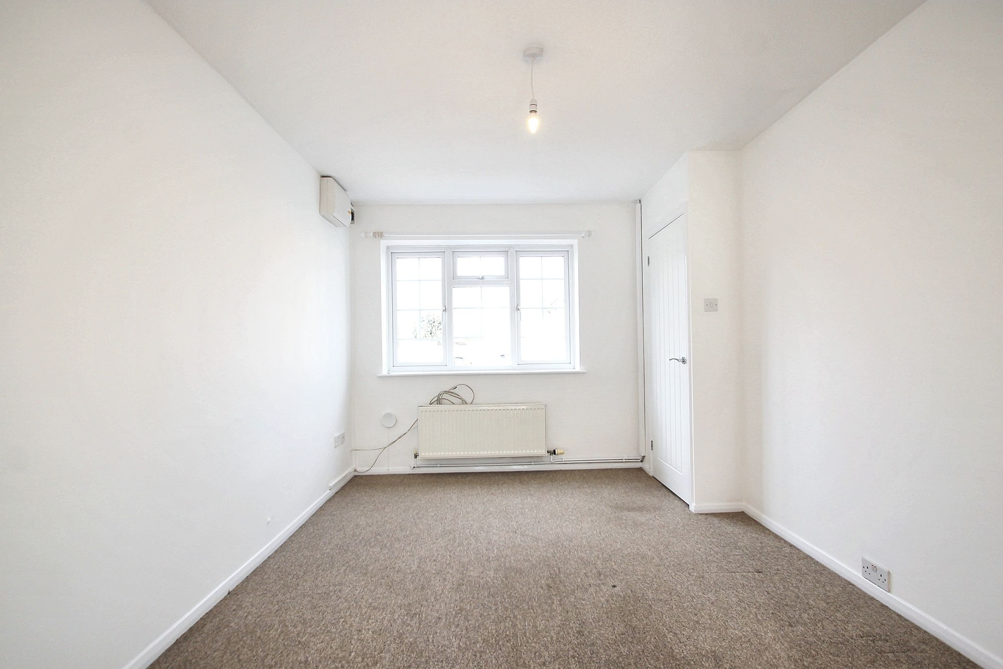 2 bed house to rent in Ryburn Close, Taunton, TA1  - Property Image 6