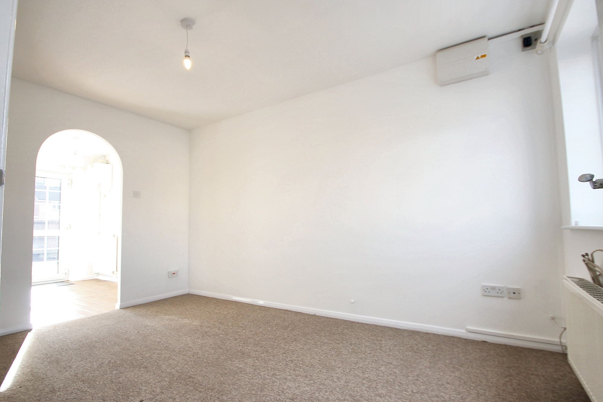 2 bed house to rent in Ryburn Close, Taunton, TA1 6