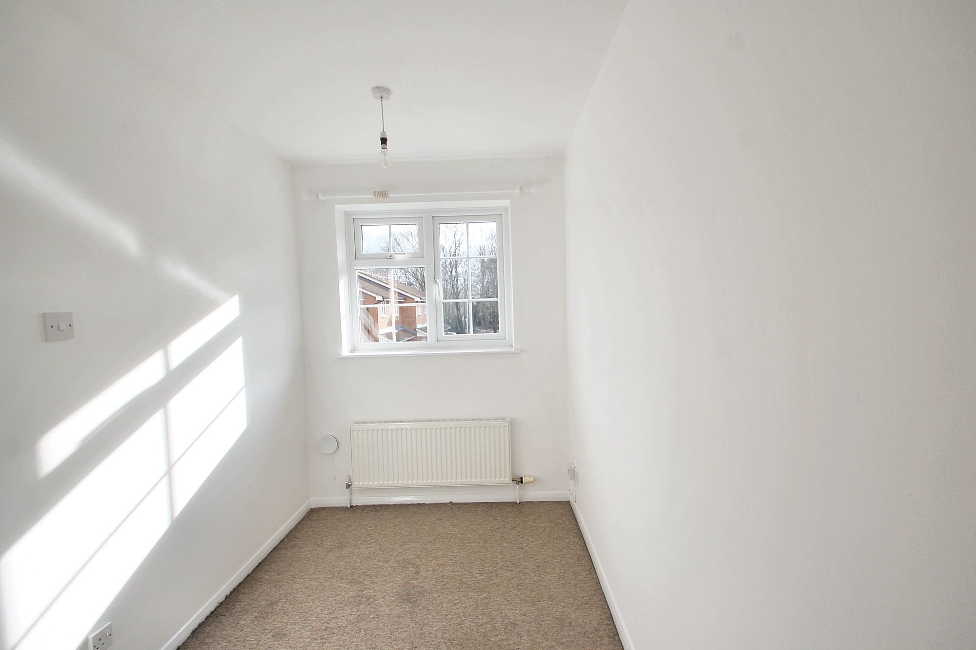 2 bed house to rent in Ryburn Close, Taunton, TA1 10