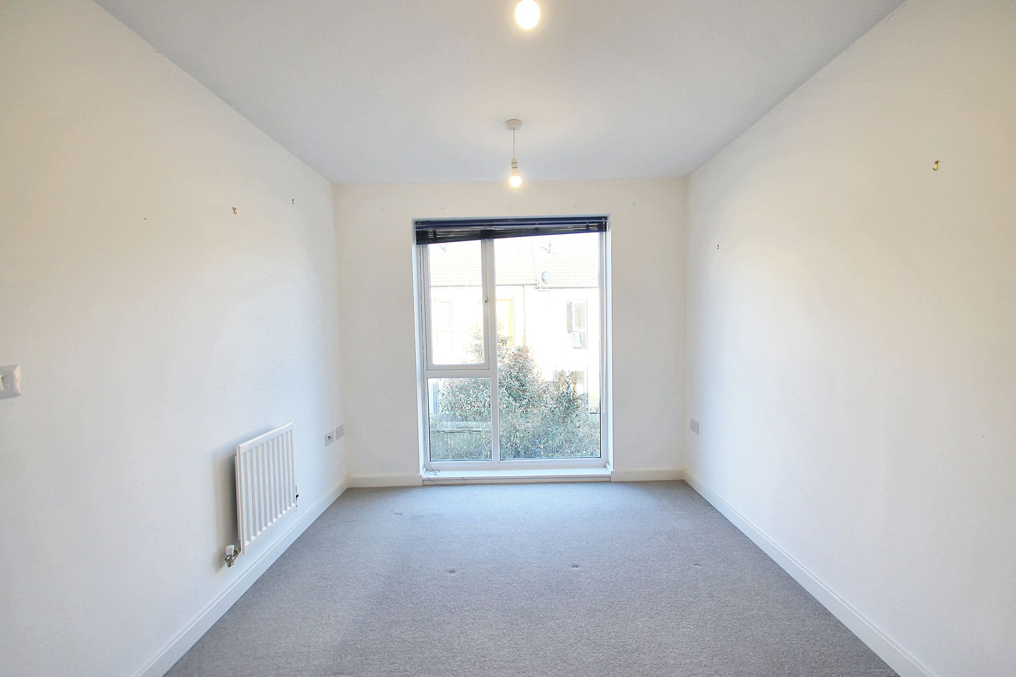 3 bed to rent in Firepool View, Taunton, TA1 7