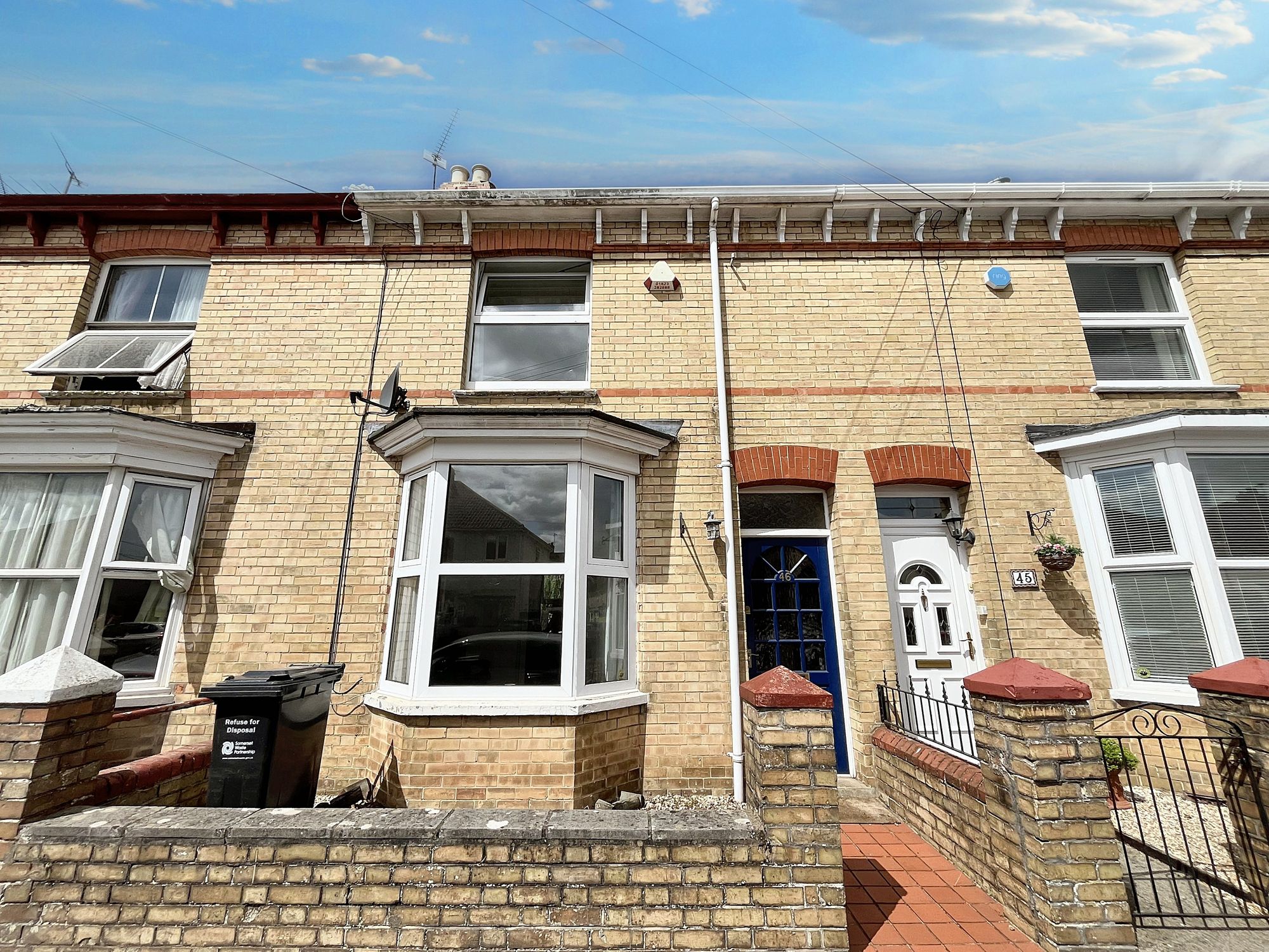 2 bed house to rent in Eastleigh Road, Taunton, TA1 - Property Image 1