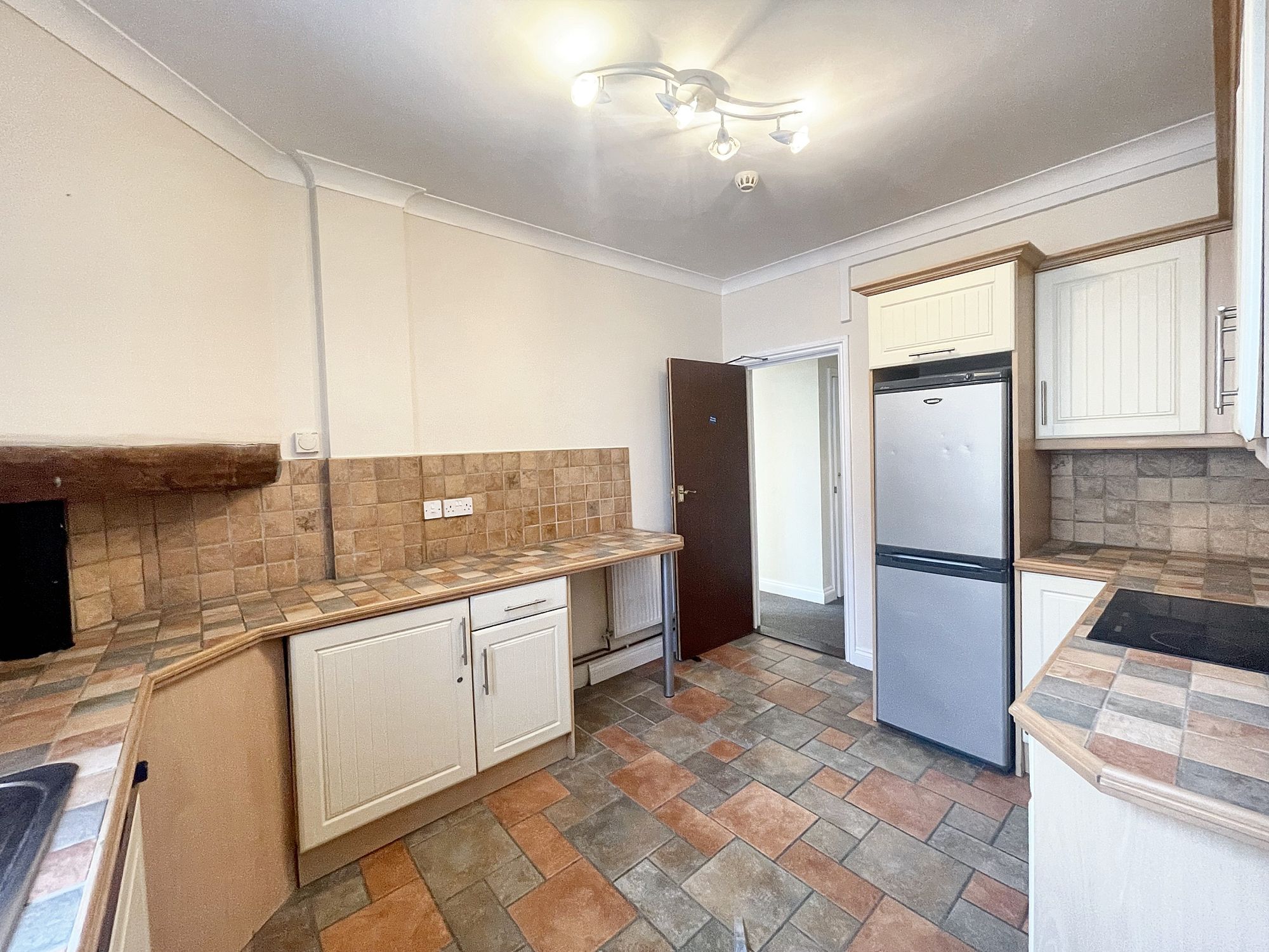 1 bed flat to rent in Mountway Road, Bishops Hull, TA1 1