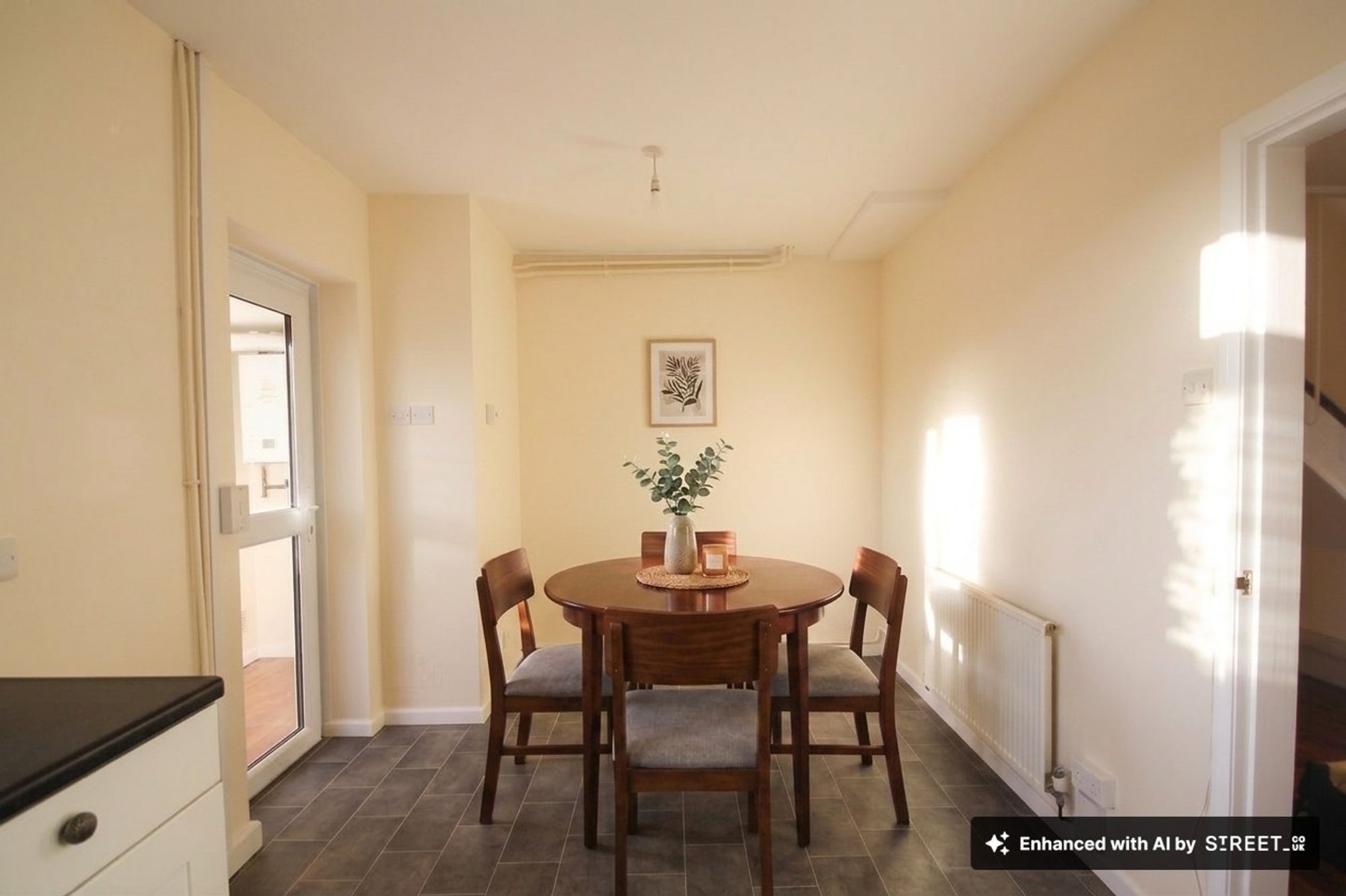 3 bed mid-terraced house to rent in Suffolk Crescent, Taunton, TA1 4