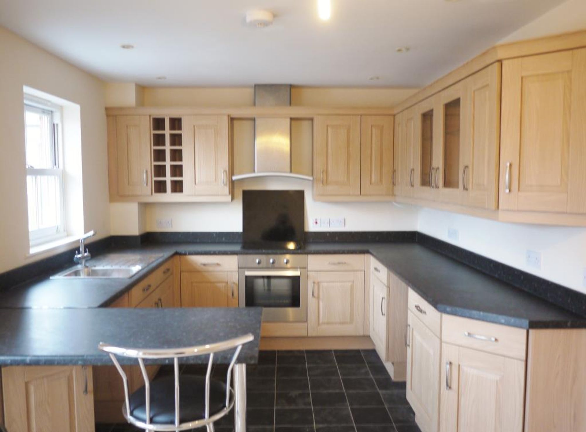 2 bed apartment for sale in Victoria Street, Taunton, TA1