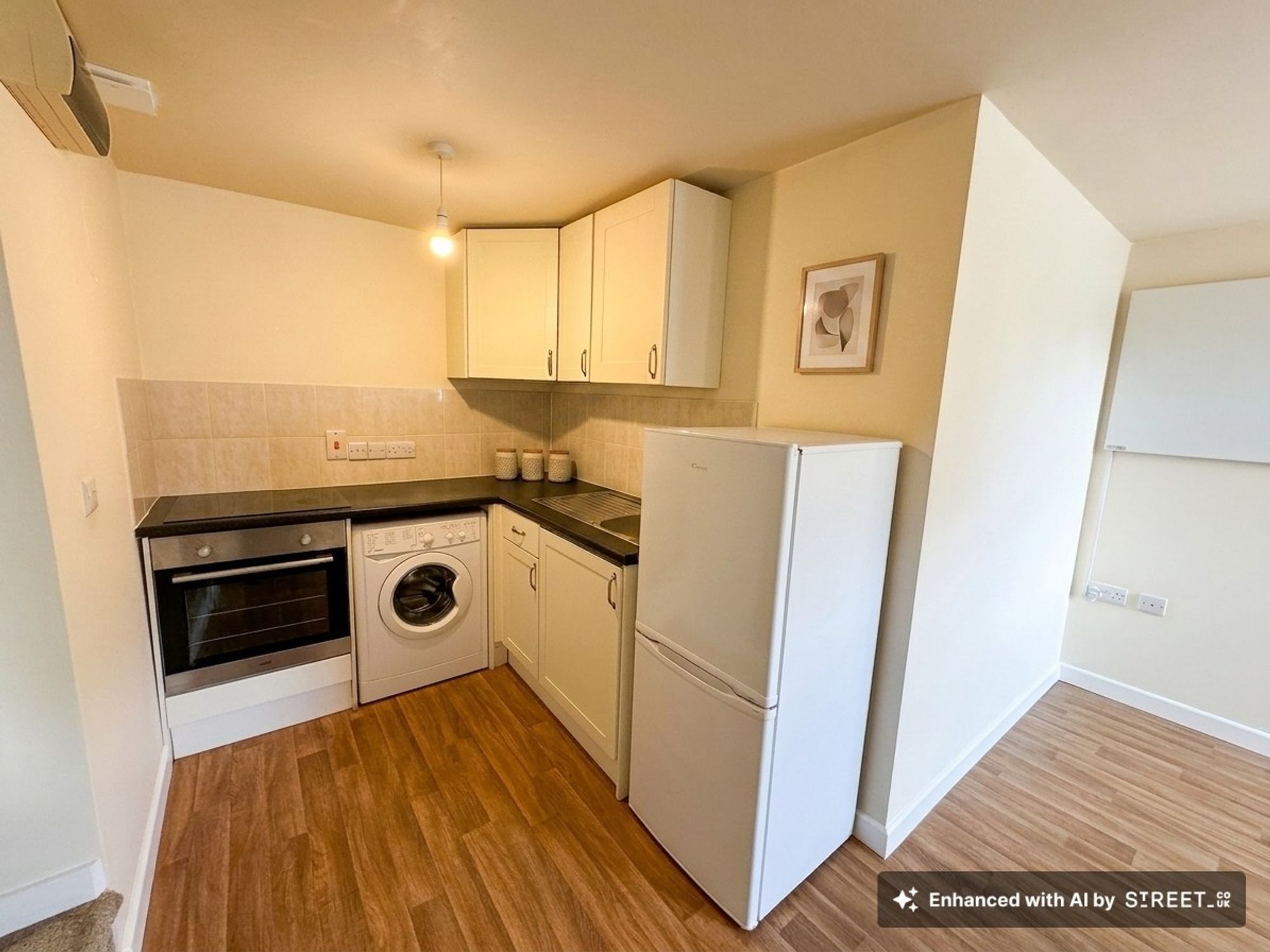 1 bed apartment to rent in 108 Cheddon Road, Taunton, TA2 6