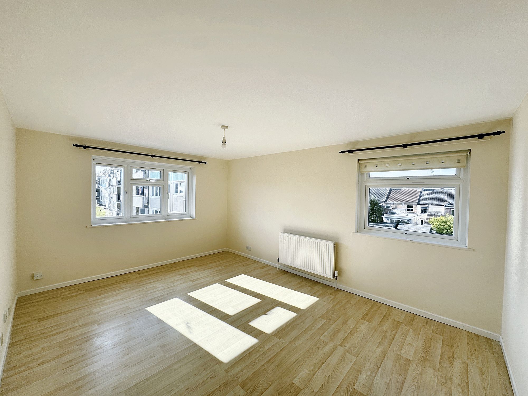 1 bed flat to rent in Duke Street, Taunton, TA1  - Property Image 3