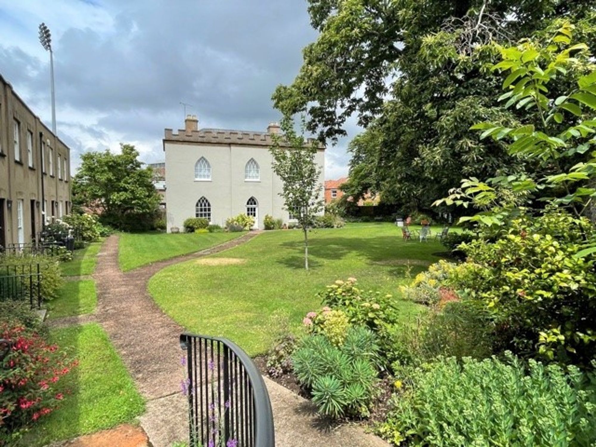 2 bed mid-terraced house to rent in Priory Avenue, Taunton, TA1  - Property Image 4