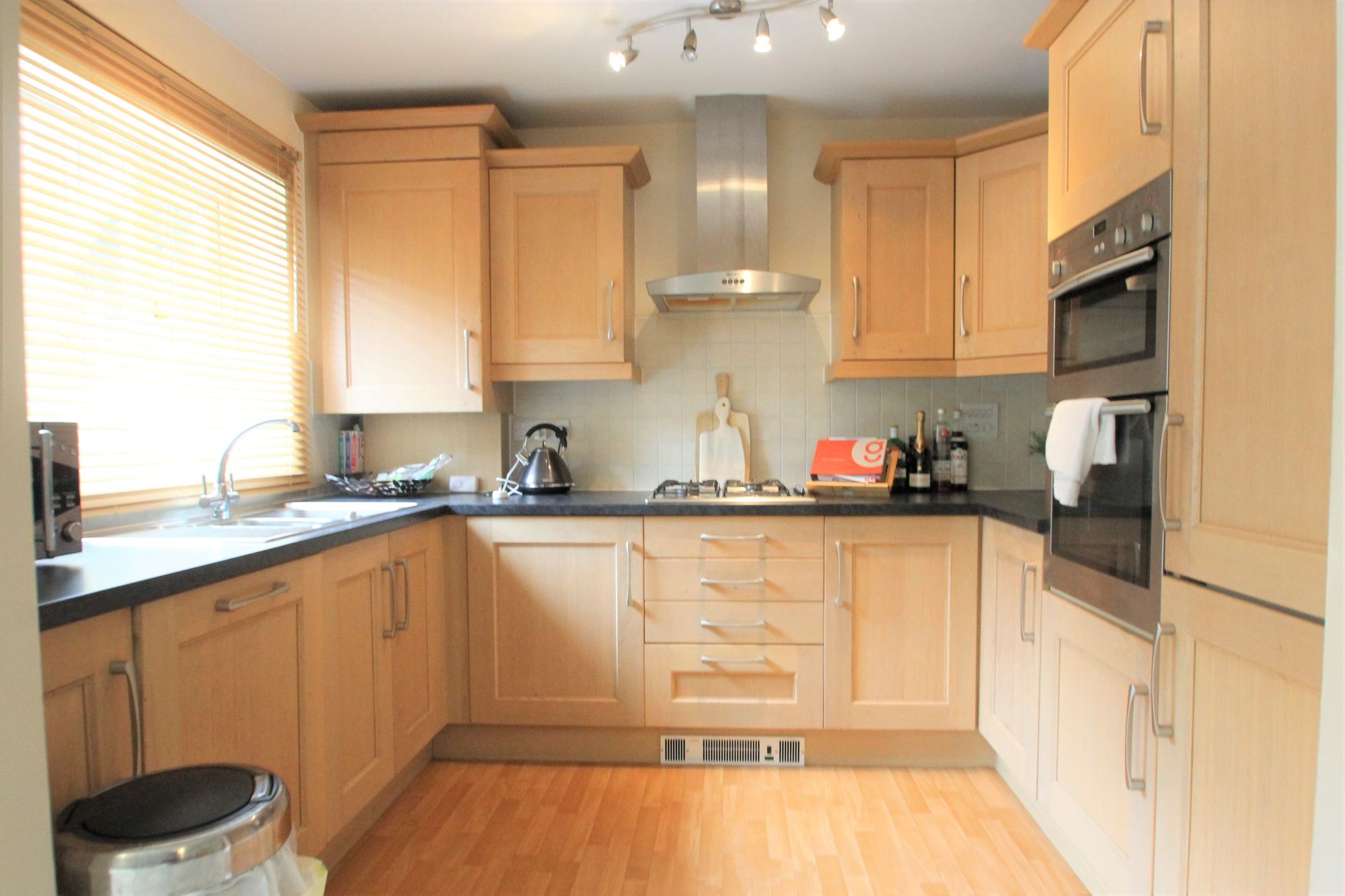 2 bed apartment to rent in Priory Avenue, Taunton, TA1  - Property Image 2