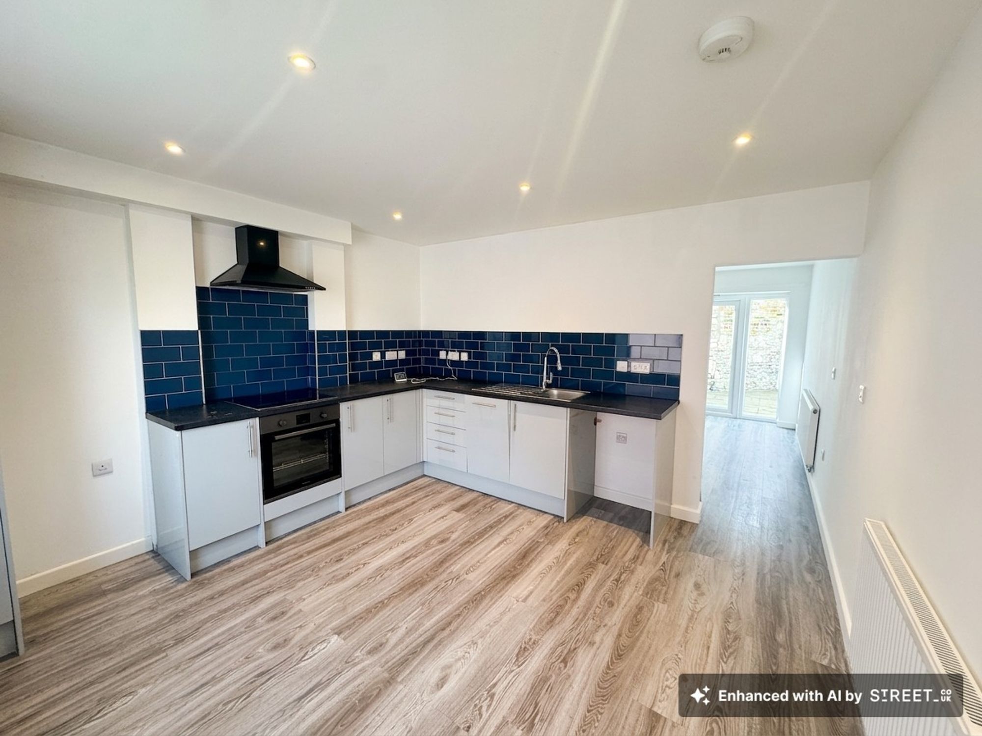 2 bed terraced house to rent in Burton Place, Taunton, TA1 1