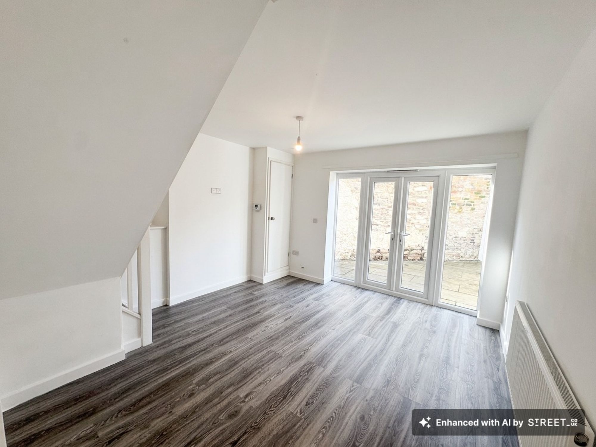 2 bed terraced house to rent in Burton Place, Taunton, TA1 2