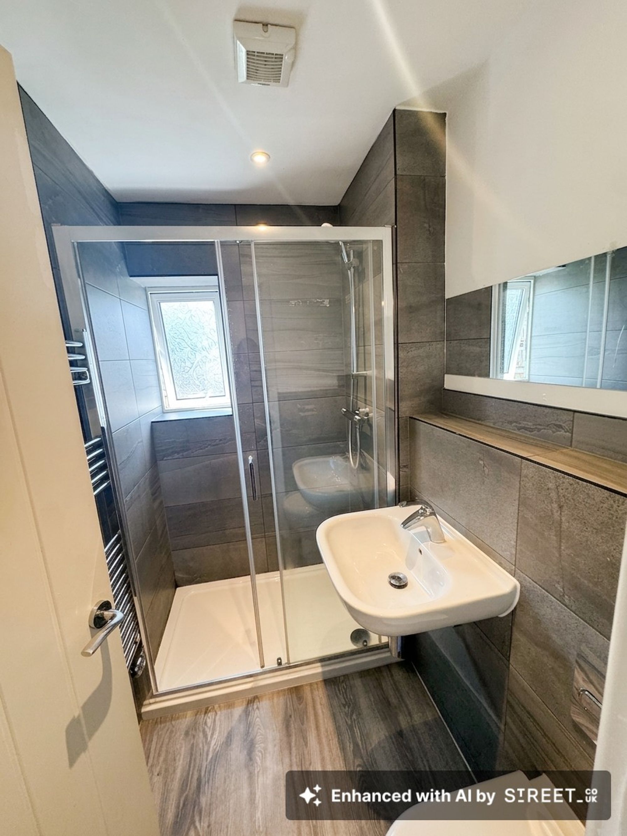 2 bed terraced house to rent in Burton Place, Taunton, TA1 9