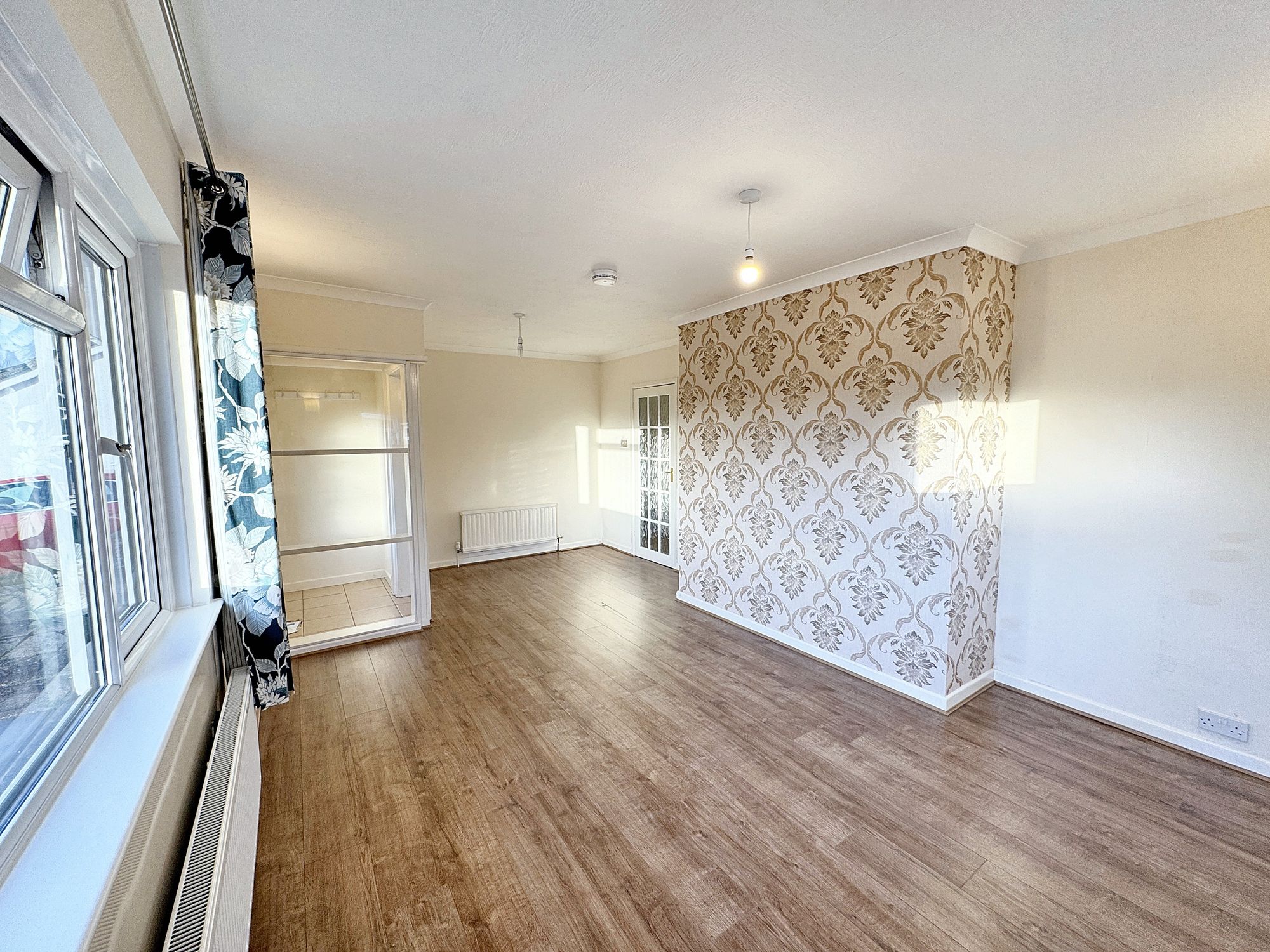 3 bed bungalow to rent in The Spinney, Taunton, TA1  - Property Image 6