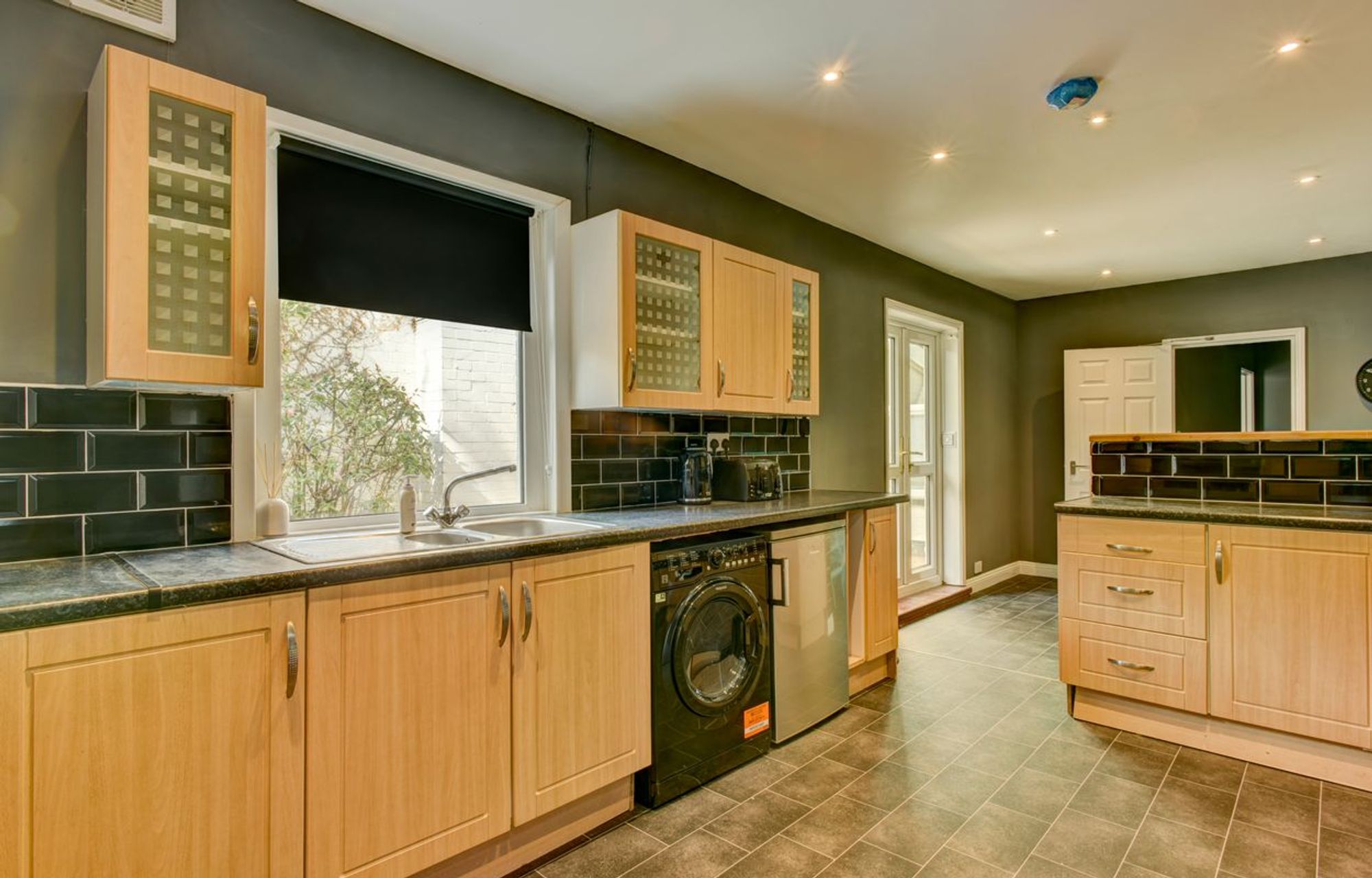 1 bed house of multiple occupation to rent in Albemarle Road, Taunton, TA1  - Property Image 5