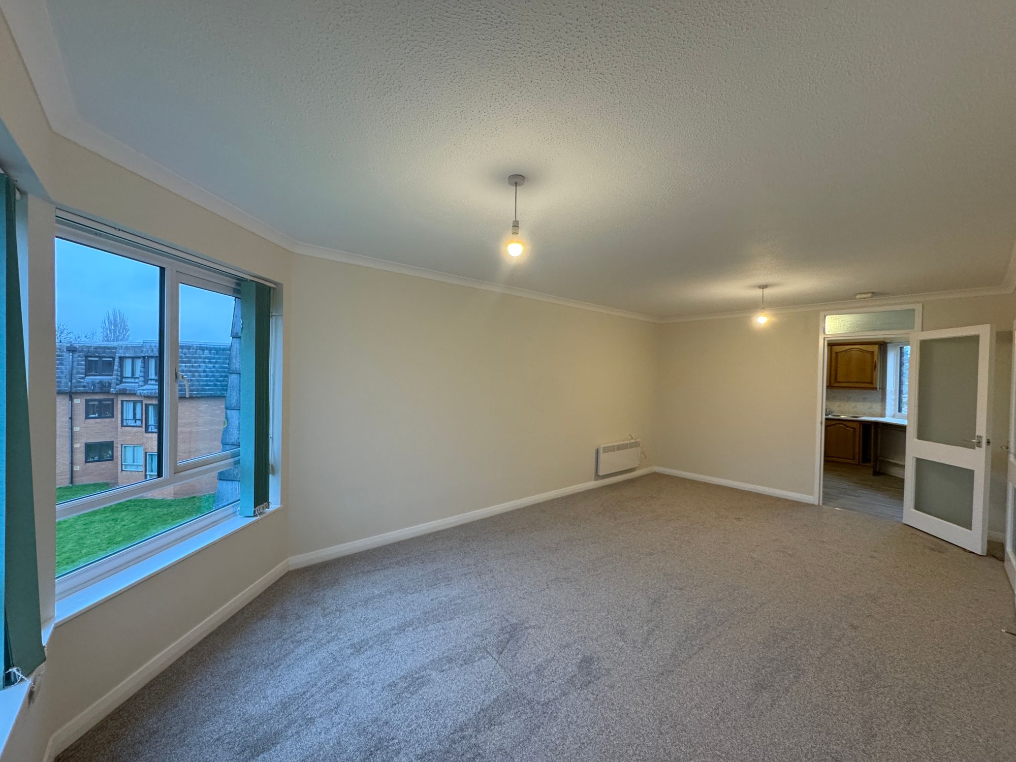 1 bed flat to rent in French Weir Close, Summerfield Court French Weir Close, TA1 4