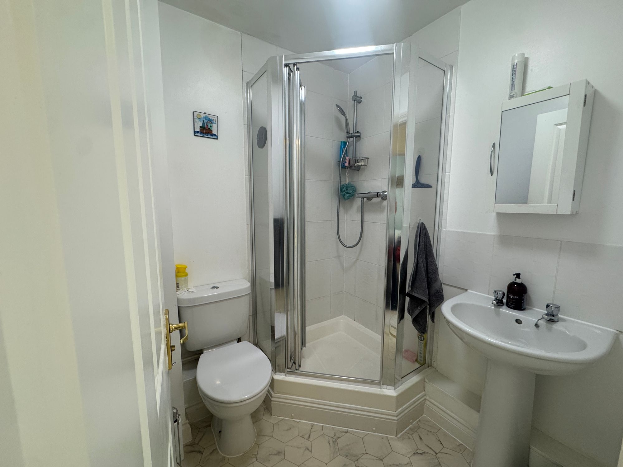 2 bed flat to rent in Gloucester Street, Taunton, TA1 9