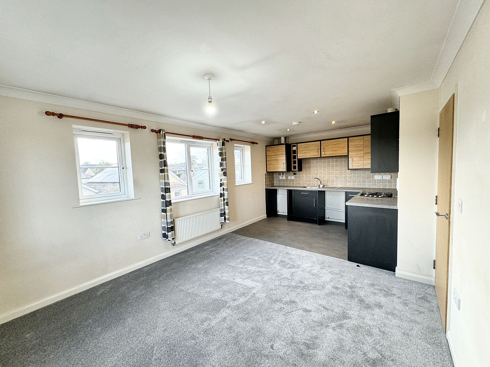 2 bed apartment to rent in Eastleigh Road, Taunton, TA1  - Property Image 5
