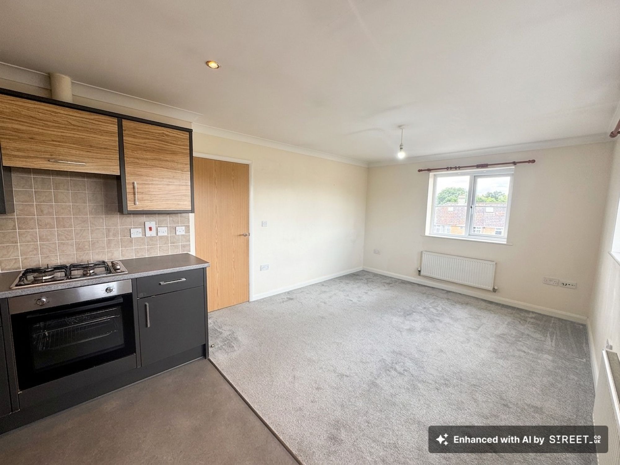 2 bed apartment to rent in Eastleigh Road, Taunton, TA1 2