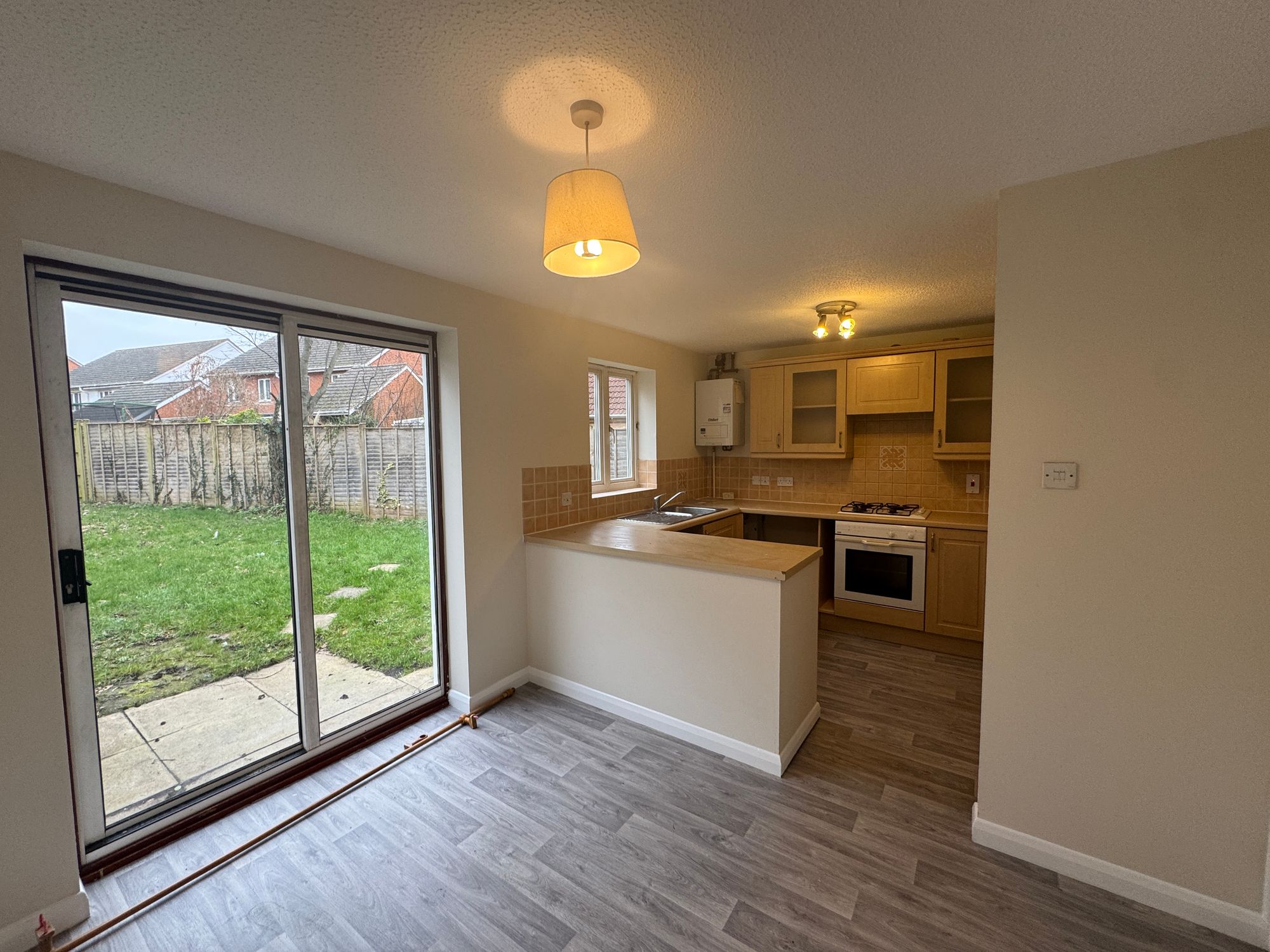 3 bed house to rent in The Shaulders, Taunton, TA2 4