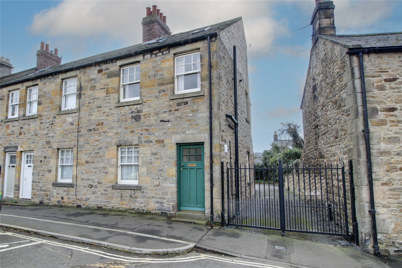 2 Bed End Of Terrace House For Sale In Hill Street, Corbridge, Northumberland, NE45